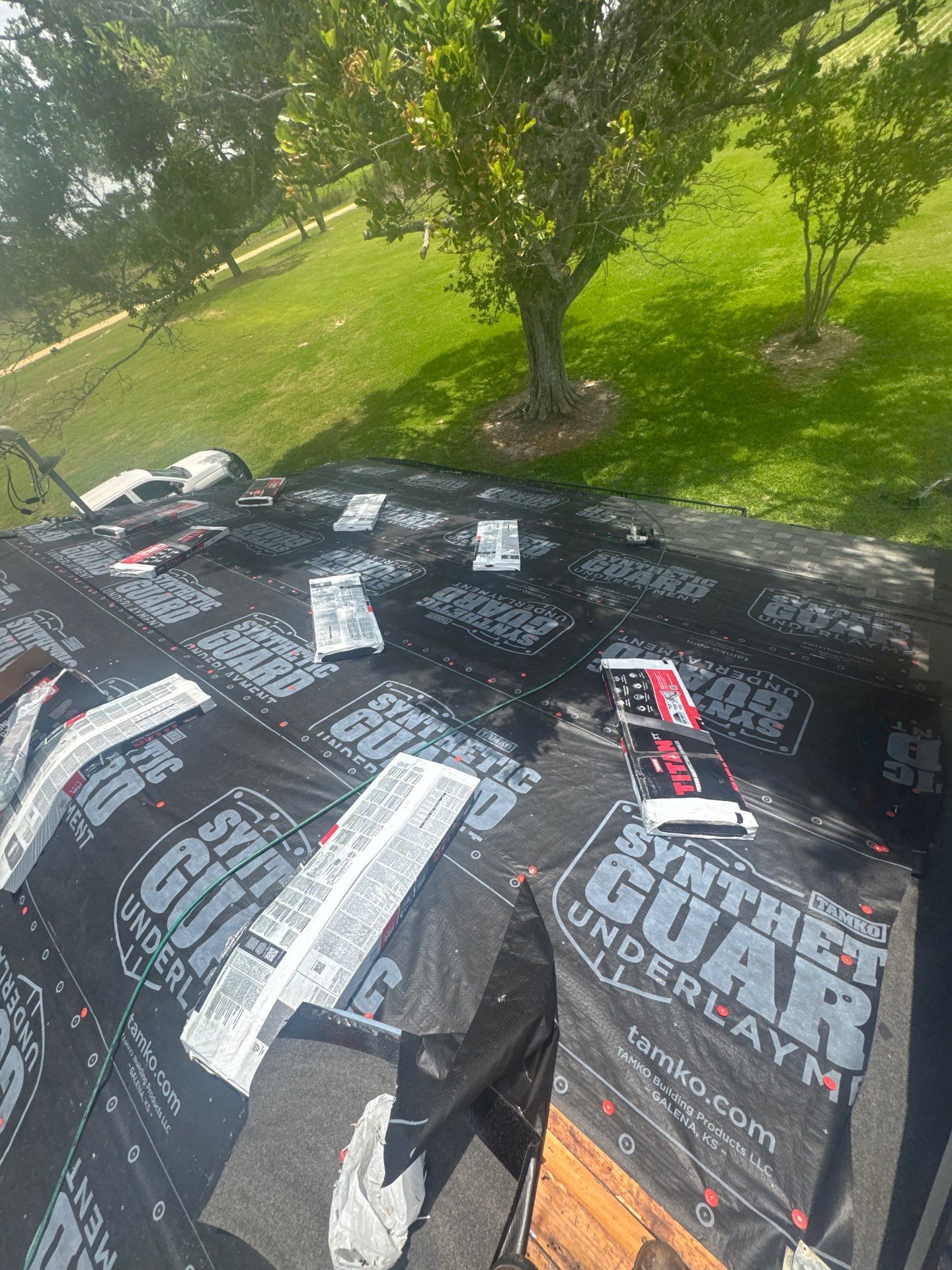 Roof Replacement louise by Roof Repair Company