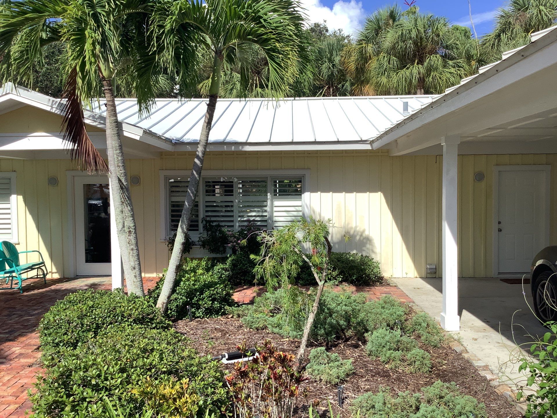 Splash Guard Gutters Installed in Siesta Key FL by Gutter Professors