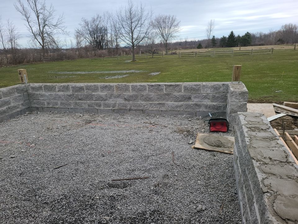 Outdoor Living Addition and Concrete by Ivy Lea Construction