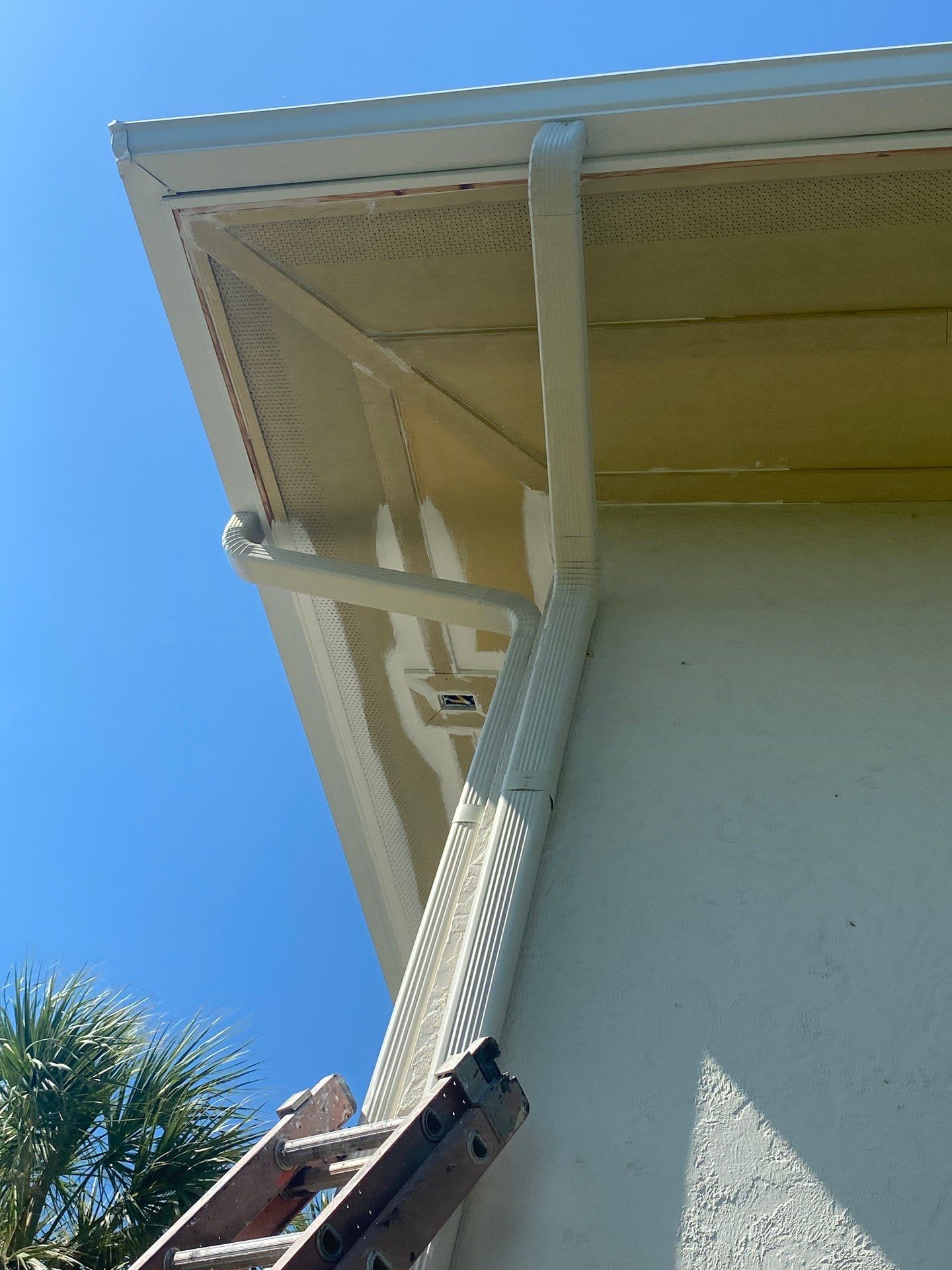 Commercial Gutter Systems for Businesses in Holmes Beach FL by Gutter Professors