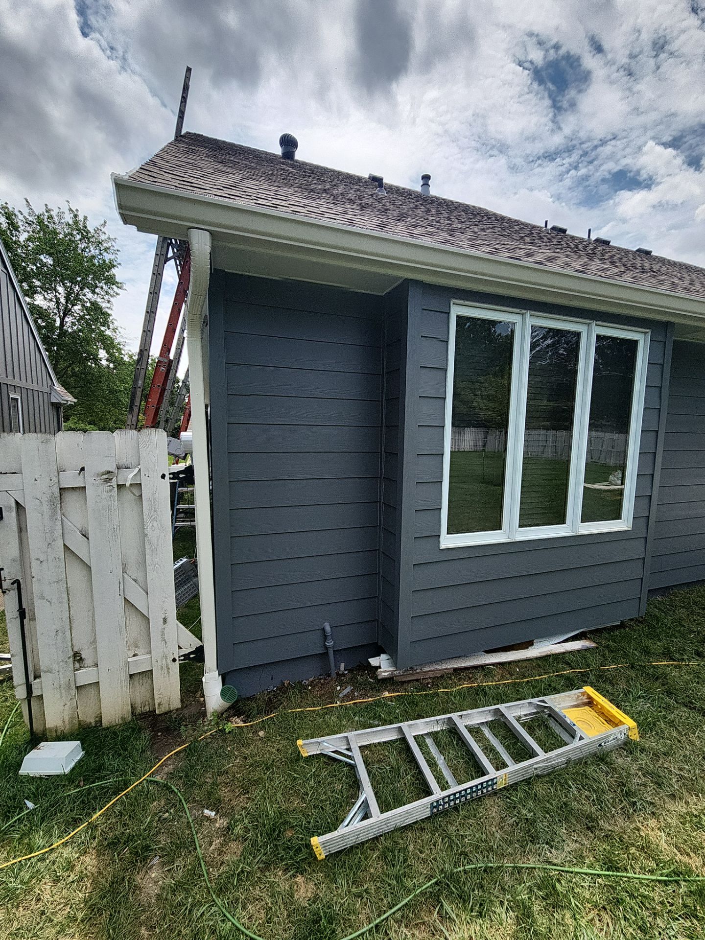 James Hardie siding in Overland park  by EEC  Windows, Siding & Roofing 