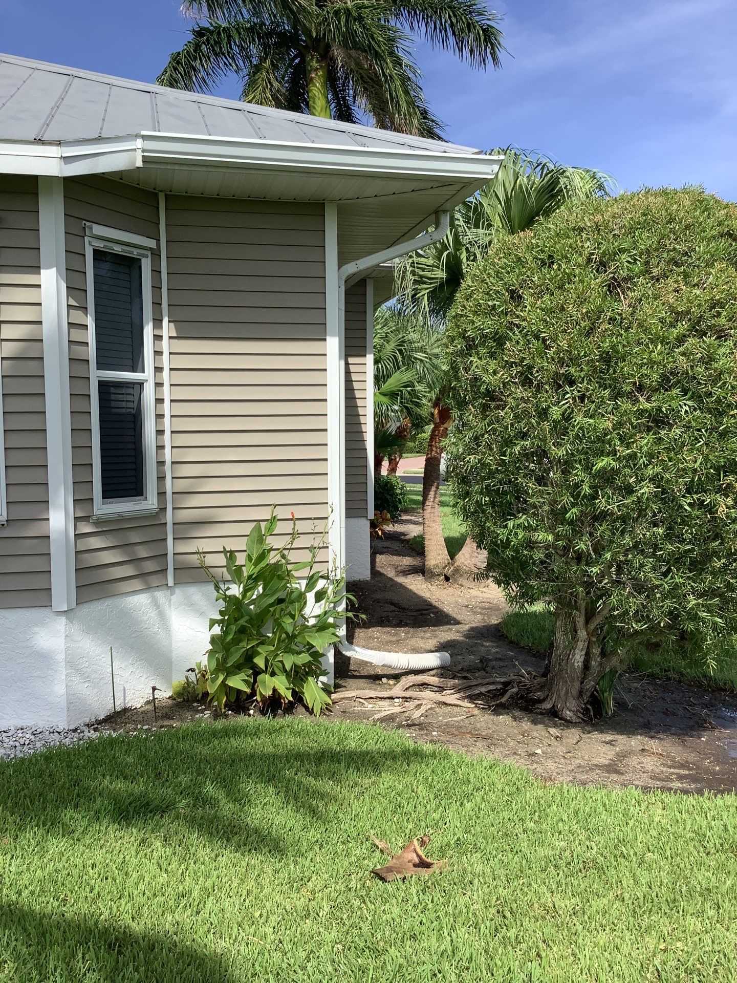 Gutter Repair and Replacement in Fort Myers FL by Gutter Professors