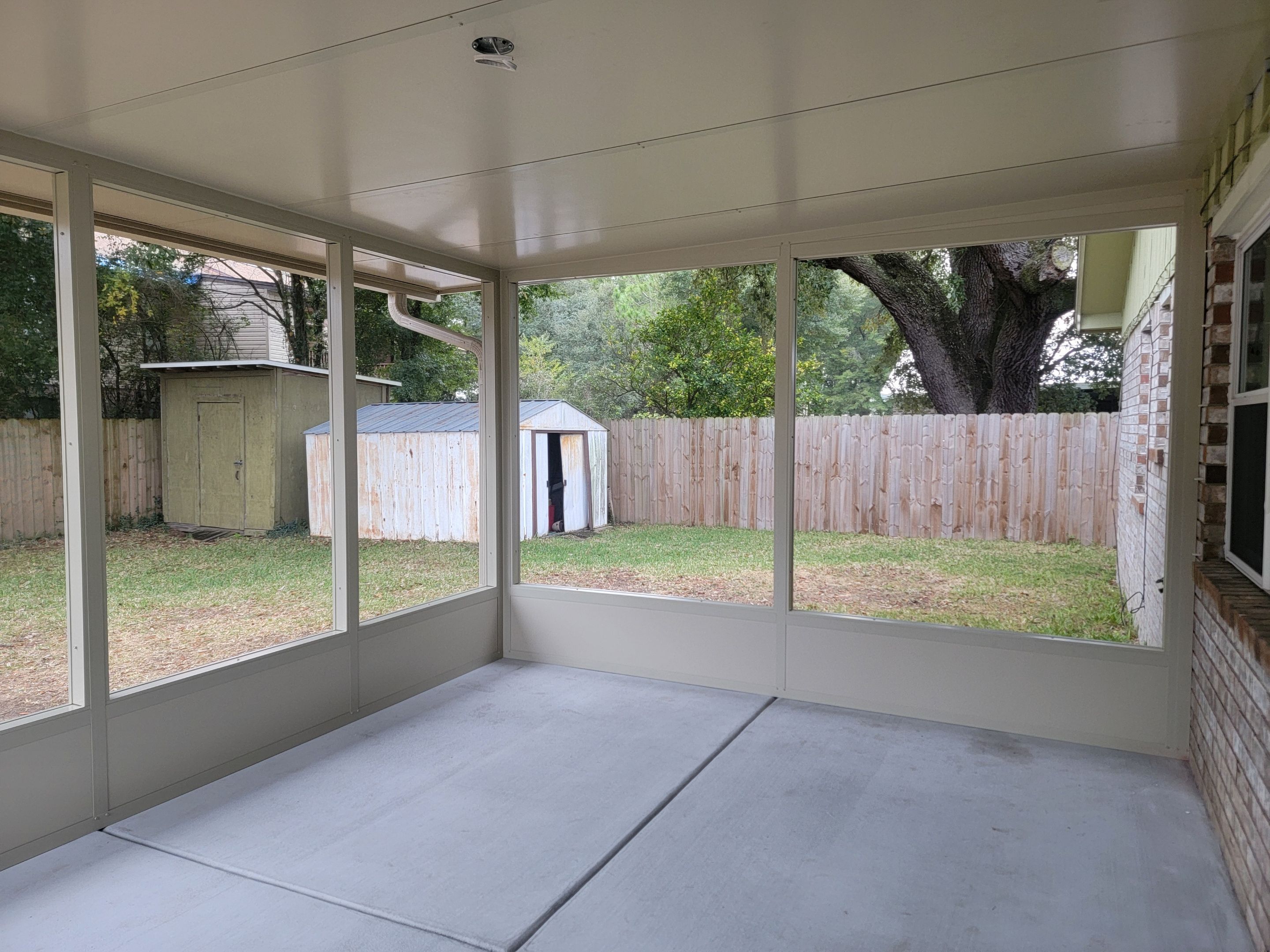 Screen Room in Pensacola by Titan Sunrooms