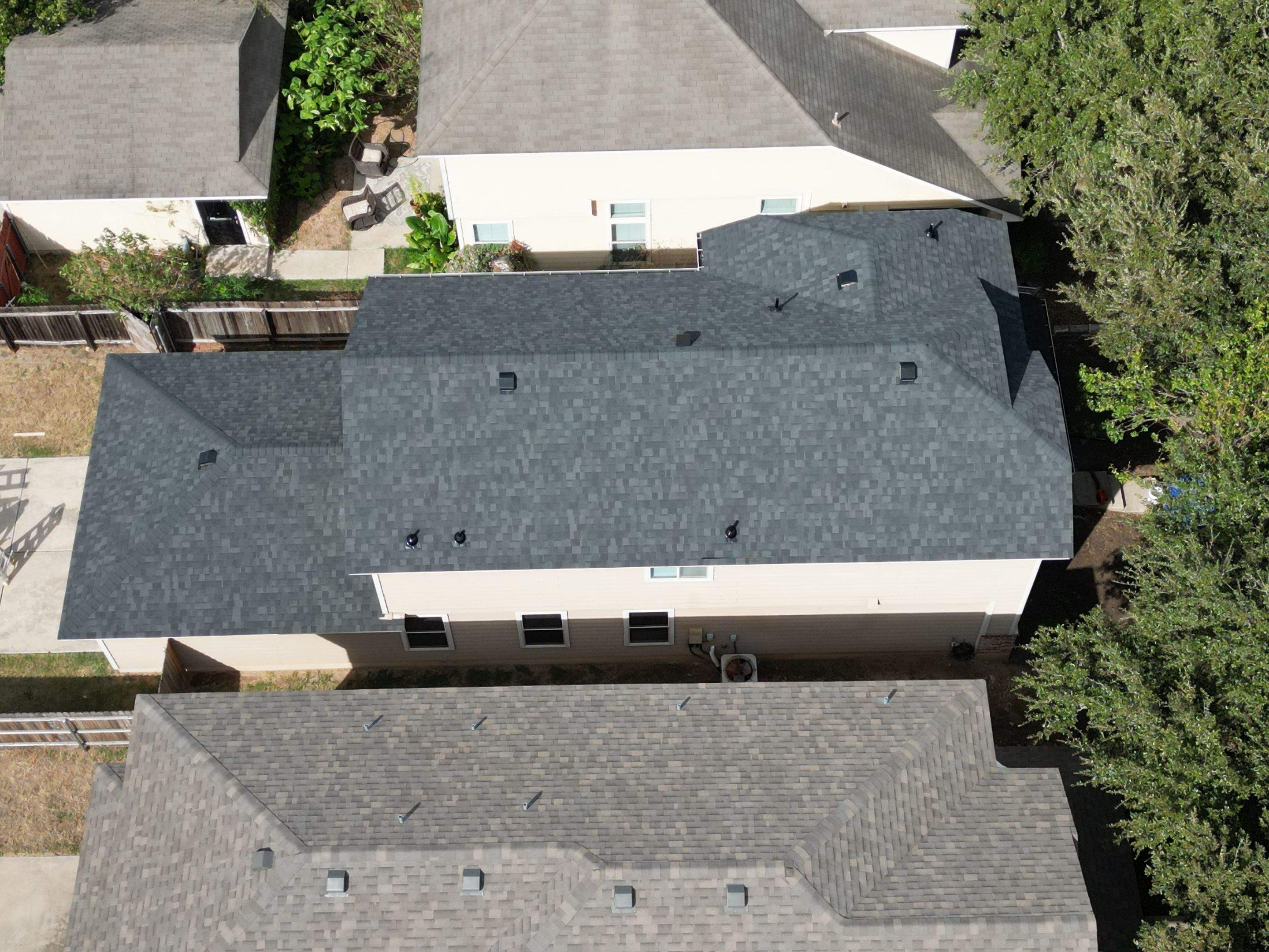 Onyx Black - TruDefinition Duration by RoofsOnly.com