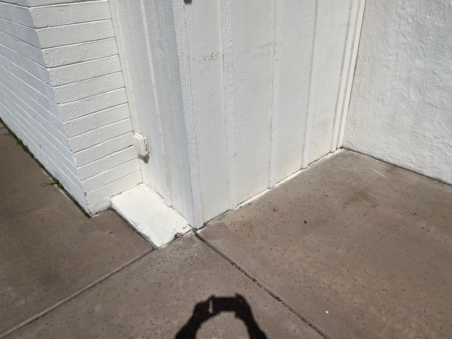 Wagon Wheel - A Stunning Home Exterior Makeover with Dunn Edwards Paints in Phoenix, AZ by Double G Painting Contractors, LLC