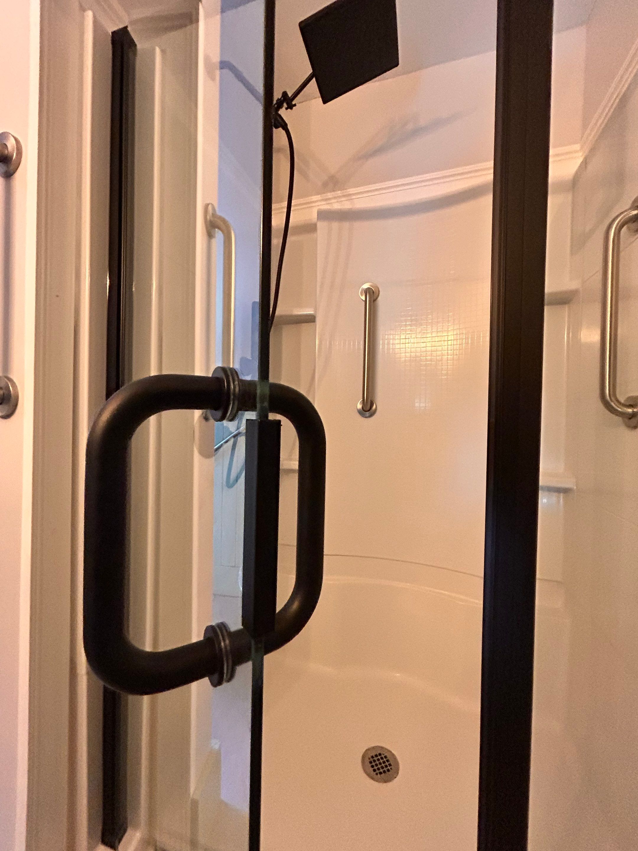 Shower using Alumax Shower by Cheshire Glass Company