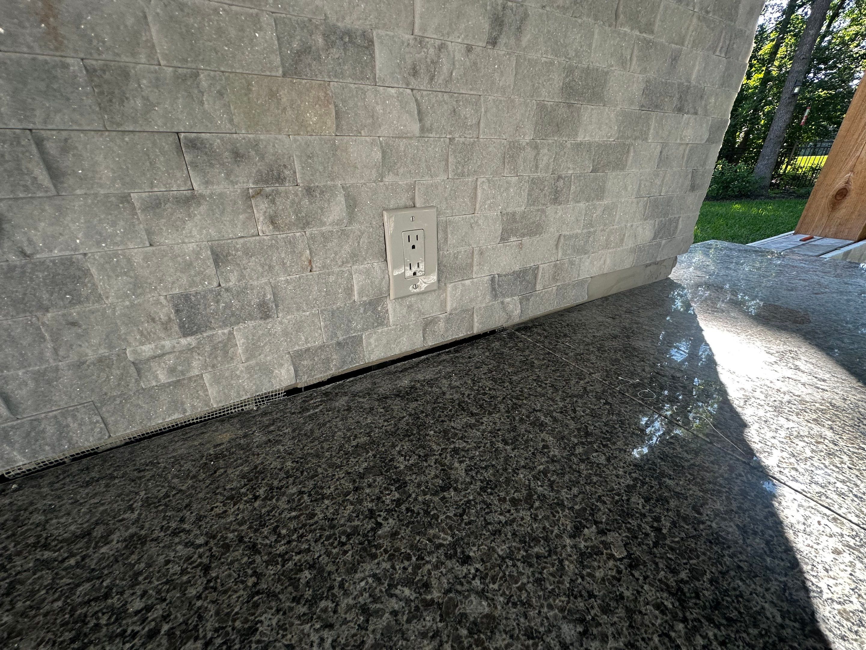 Modern Patio Cover and Kitchen in Montgomery by SophAlx LLC