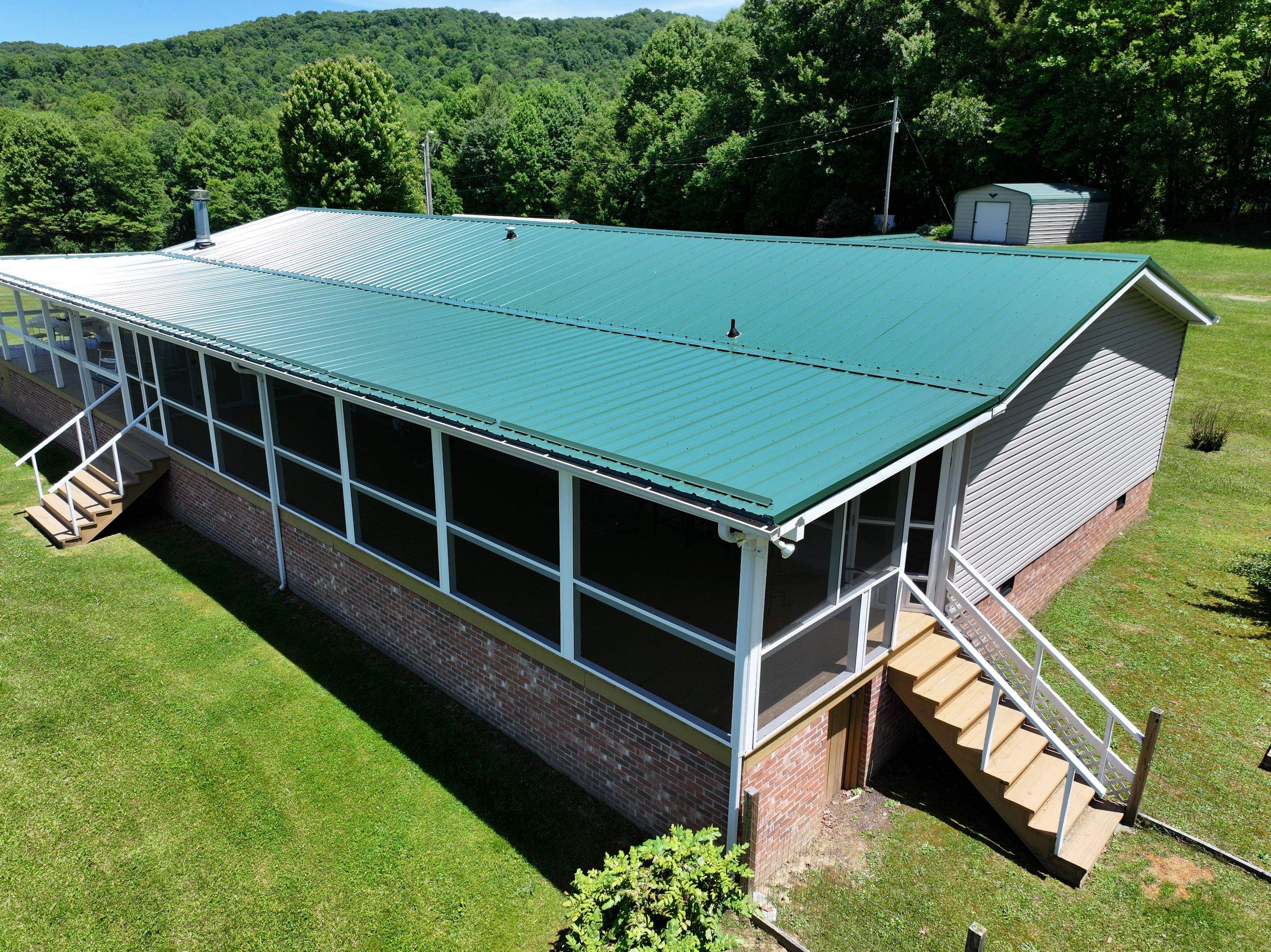 Haley Residence by Omnia Roofing