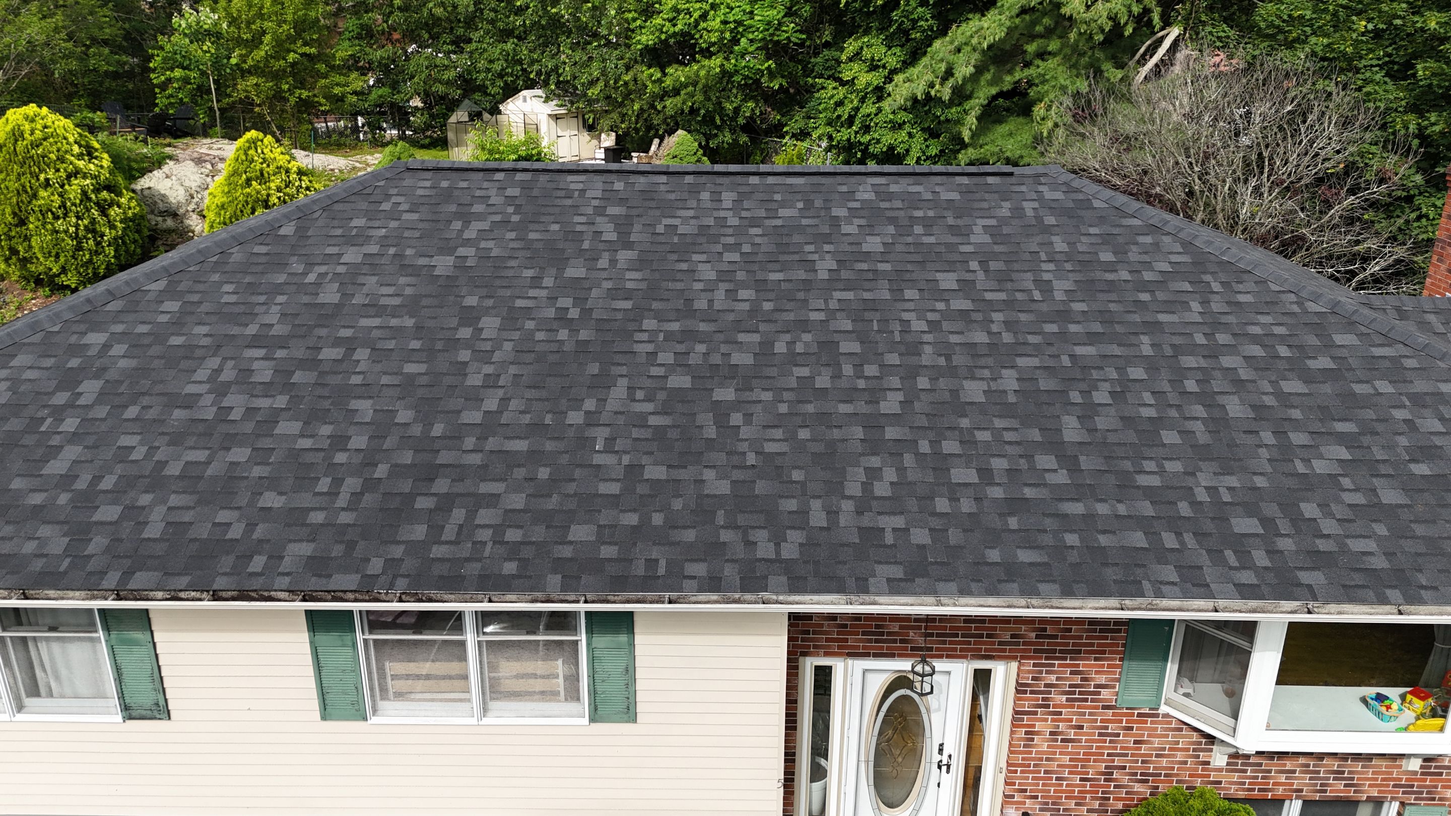 Full Roof Replacement in Saugus, MA – Owens Corning Duration, Onyx Black by JOHNNYS PRO