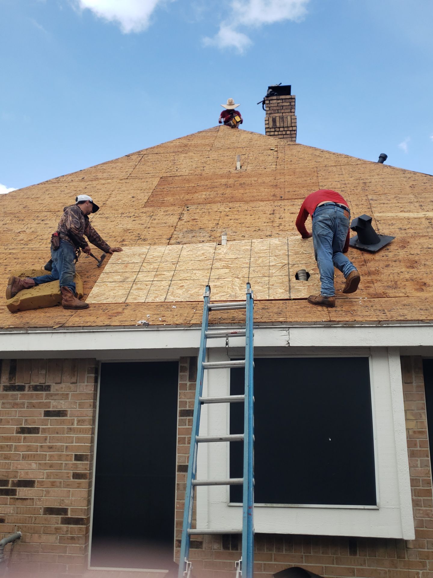 GAF UHDZ - Charcoal by Elite Roofing LLC