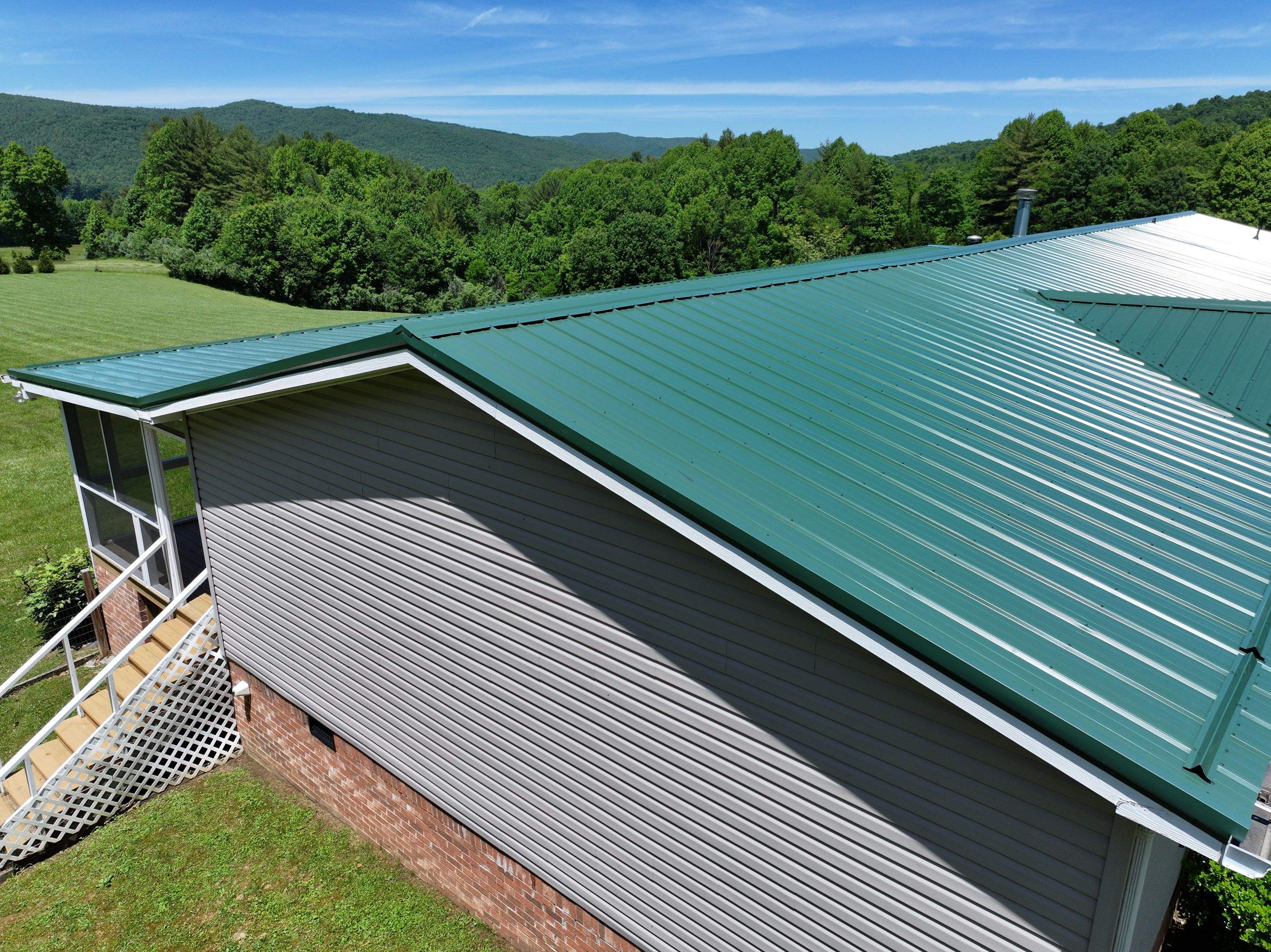 Haley Residence by Omnia Roofing