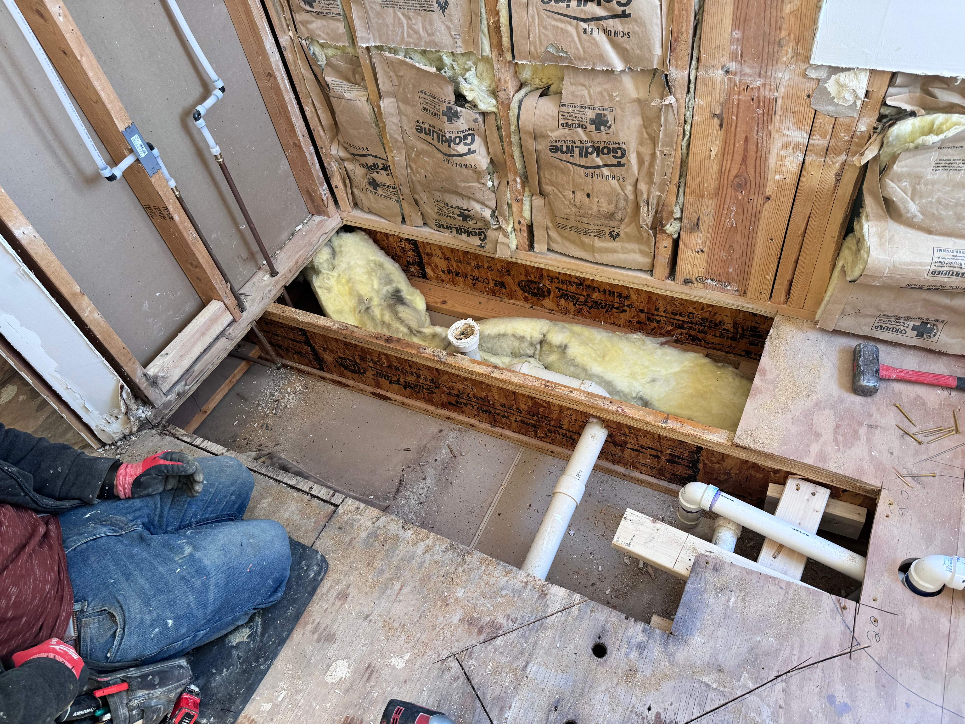Master bathroom renovation by Prudencio