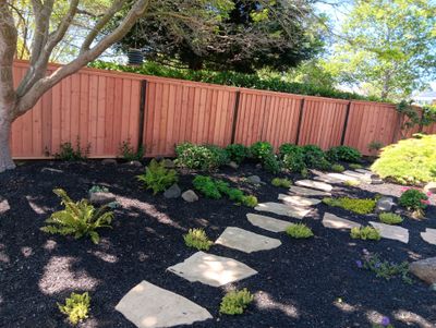 Lap/Louvered Fence with 2x6 Cap