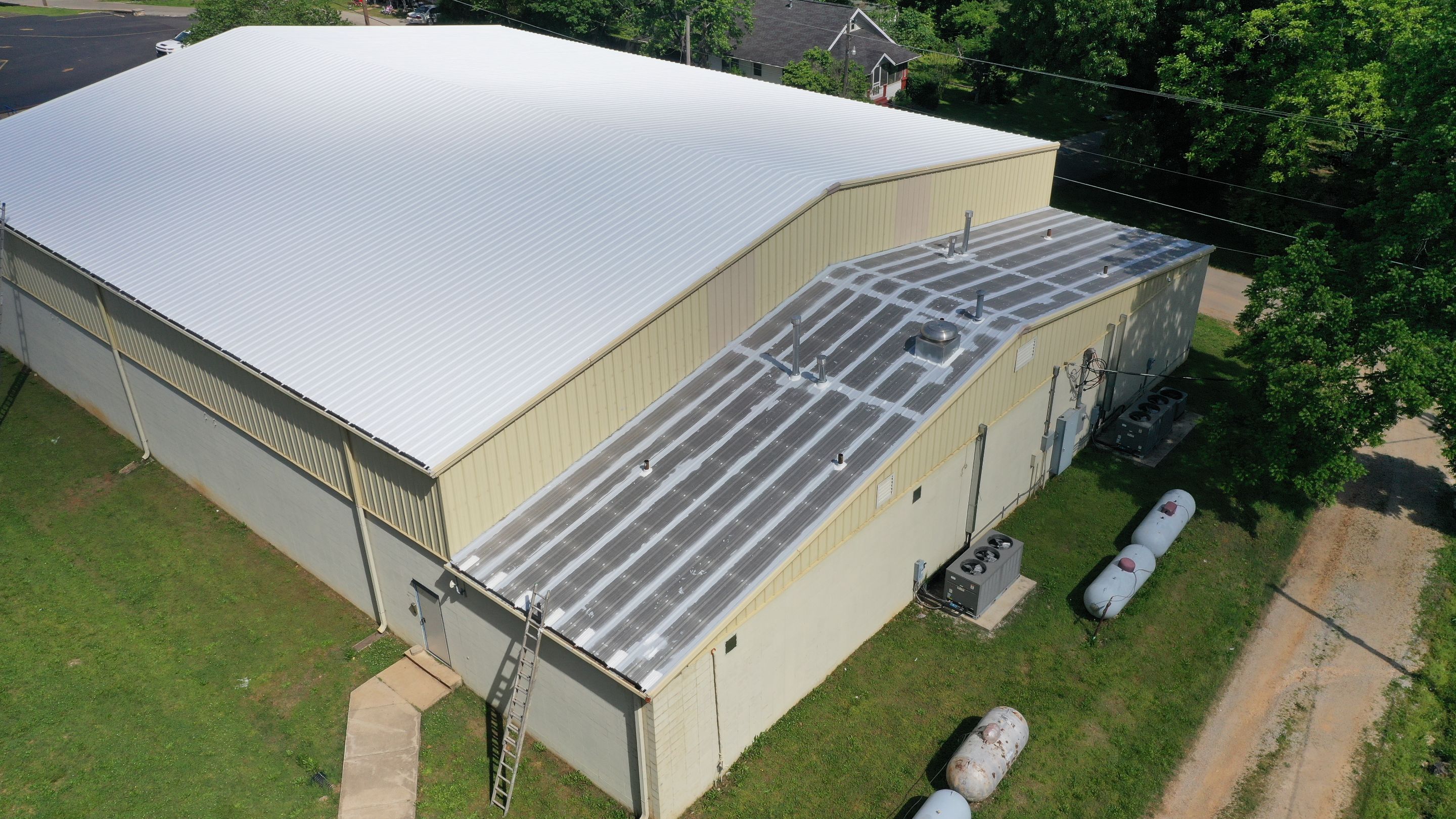 Mammoth Springs Gymnasium by Hostetler Roofing