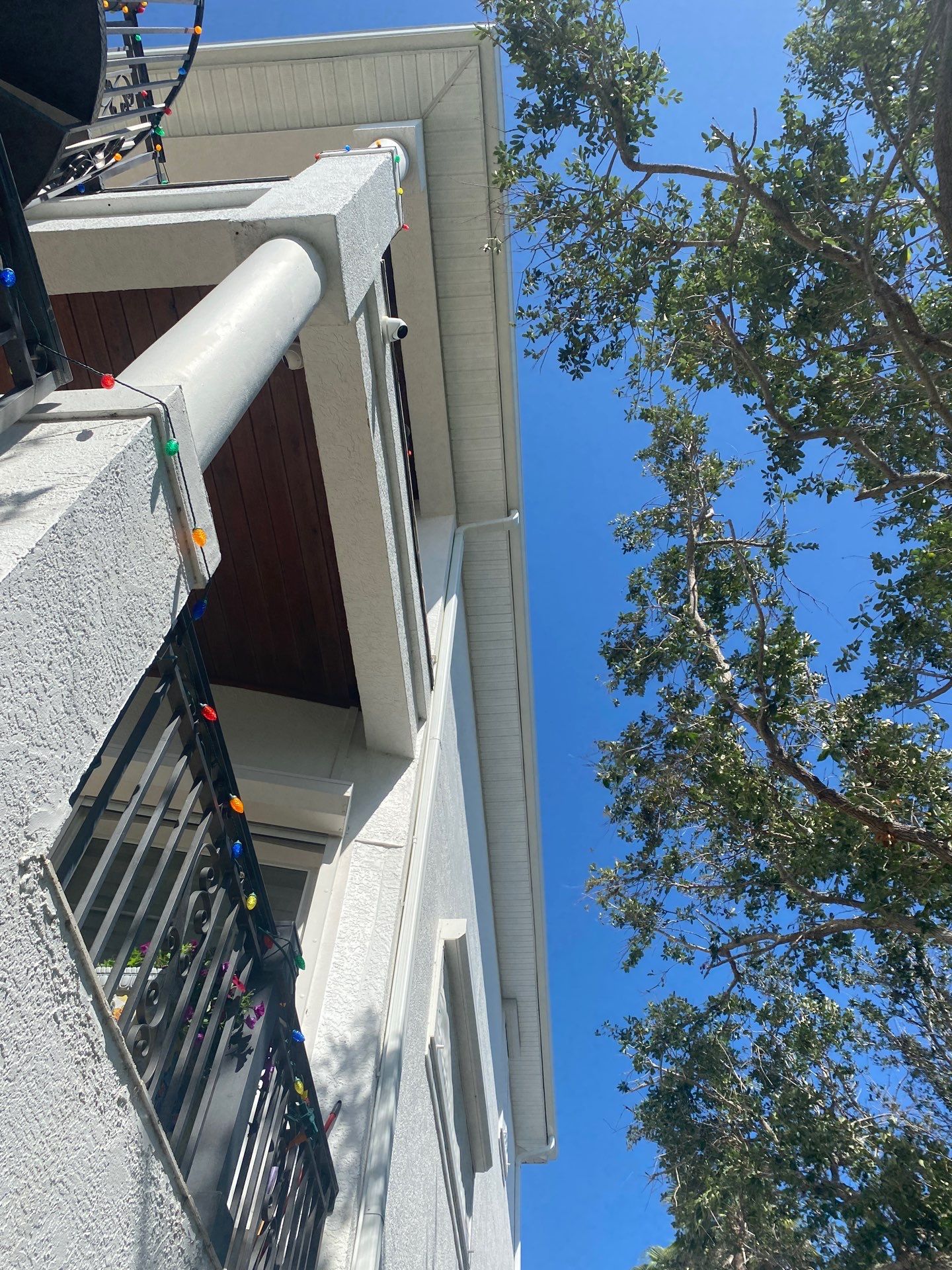 Seamless Gutter Installation for Beach Homes in Sarasota FL by Gutter Professors
