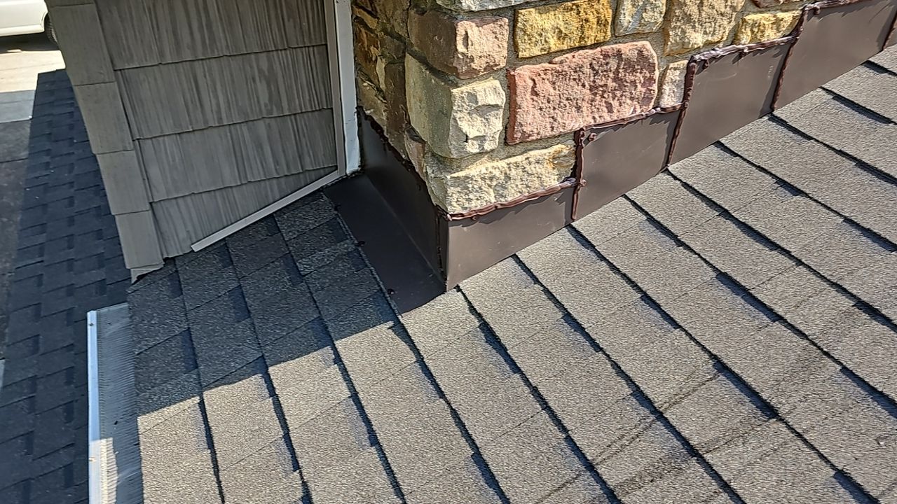 ATLAS PINNACLE HP W/SCOTCHGARD COLOR: WEATHERED WOOD by Eagle Eye Roofing