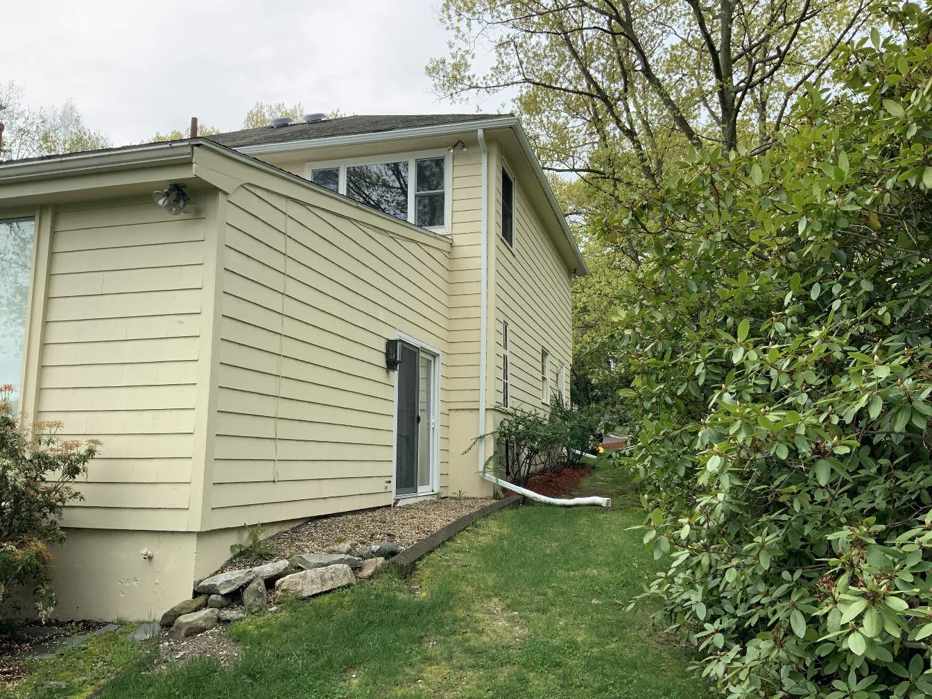 Siding Installation using Everlast Composite Siding by UBrothers Construction