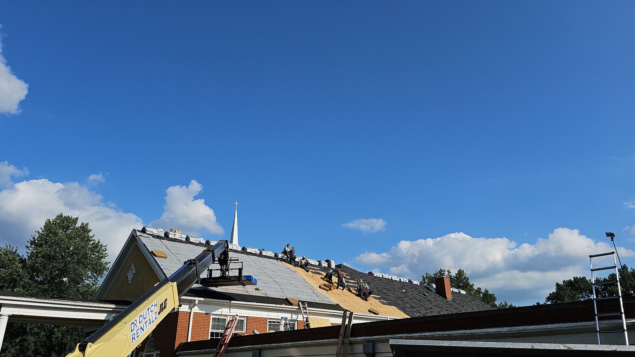 ATLAS PINNACLE COLOR: BLACK PRISTINE by Eagle Eye Roofing