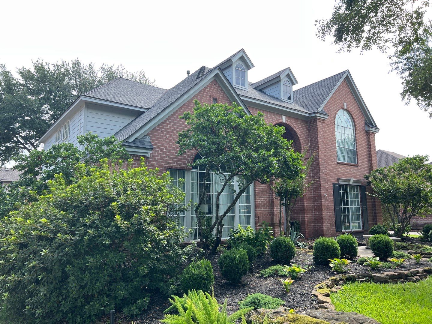 OC Duration Estate Gray by HHH Roofing & Construction