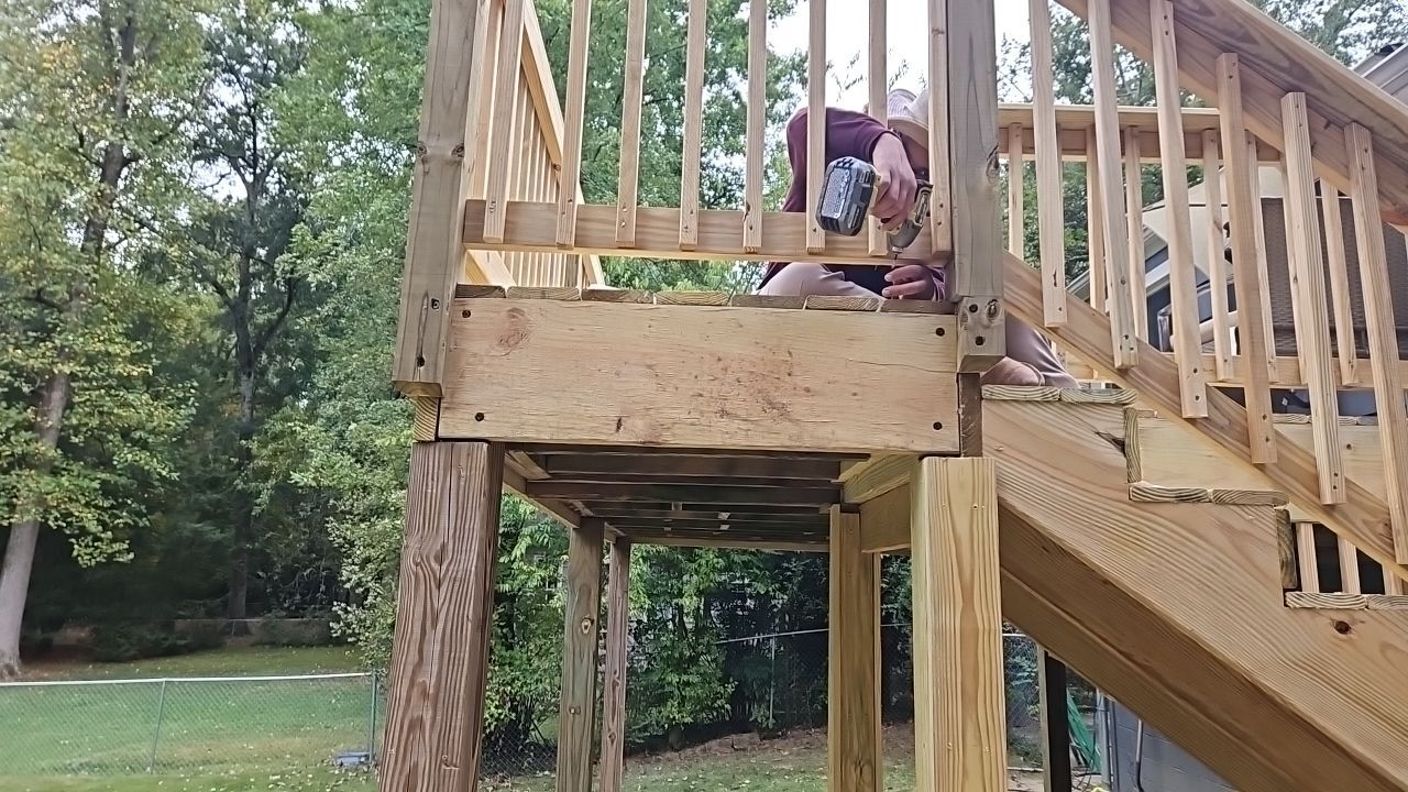 Windsor Blvd - Deck Installation by Pillar and Pine