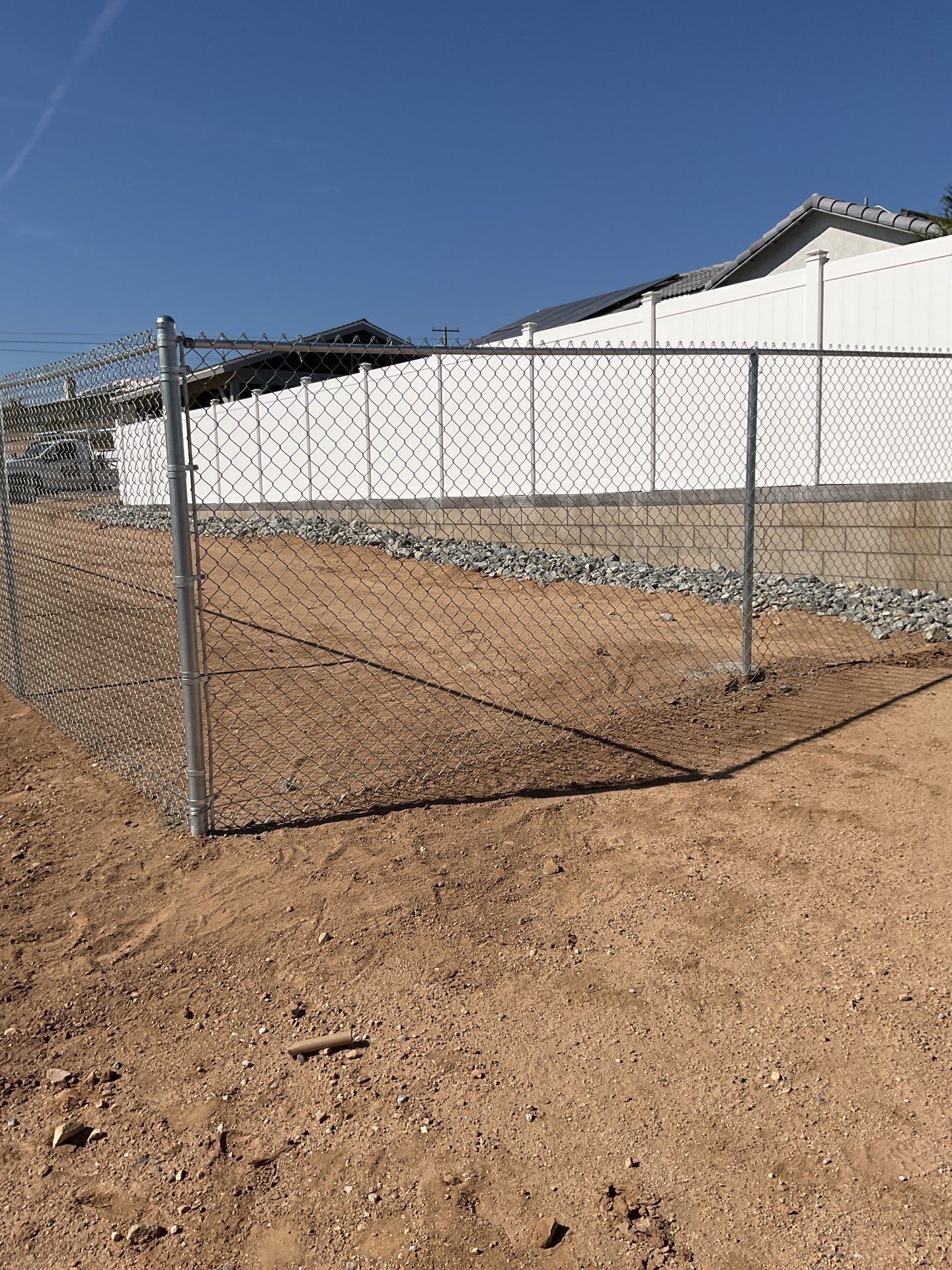 Fence Installation using chain -link by Fence Guys Inc.