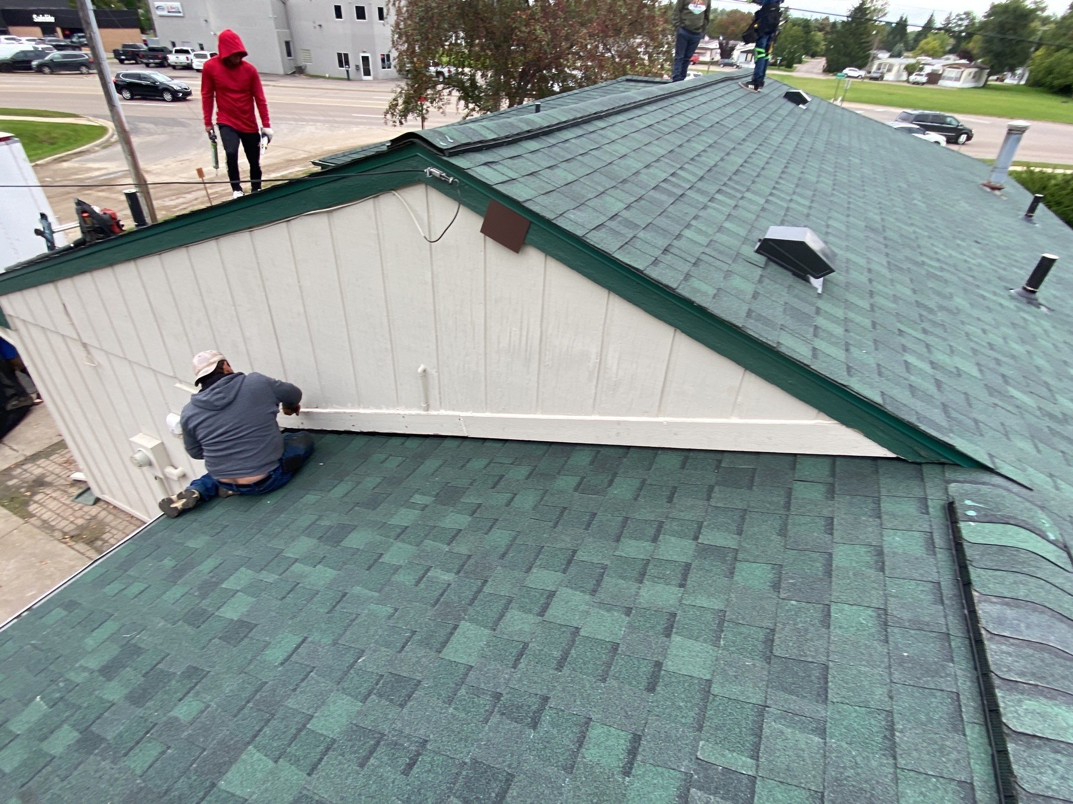 Roof Replacement using CertainTeed Landmark by 180 Contractors