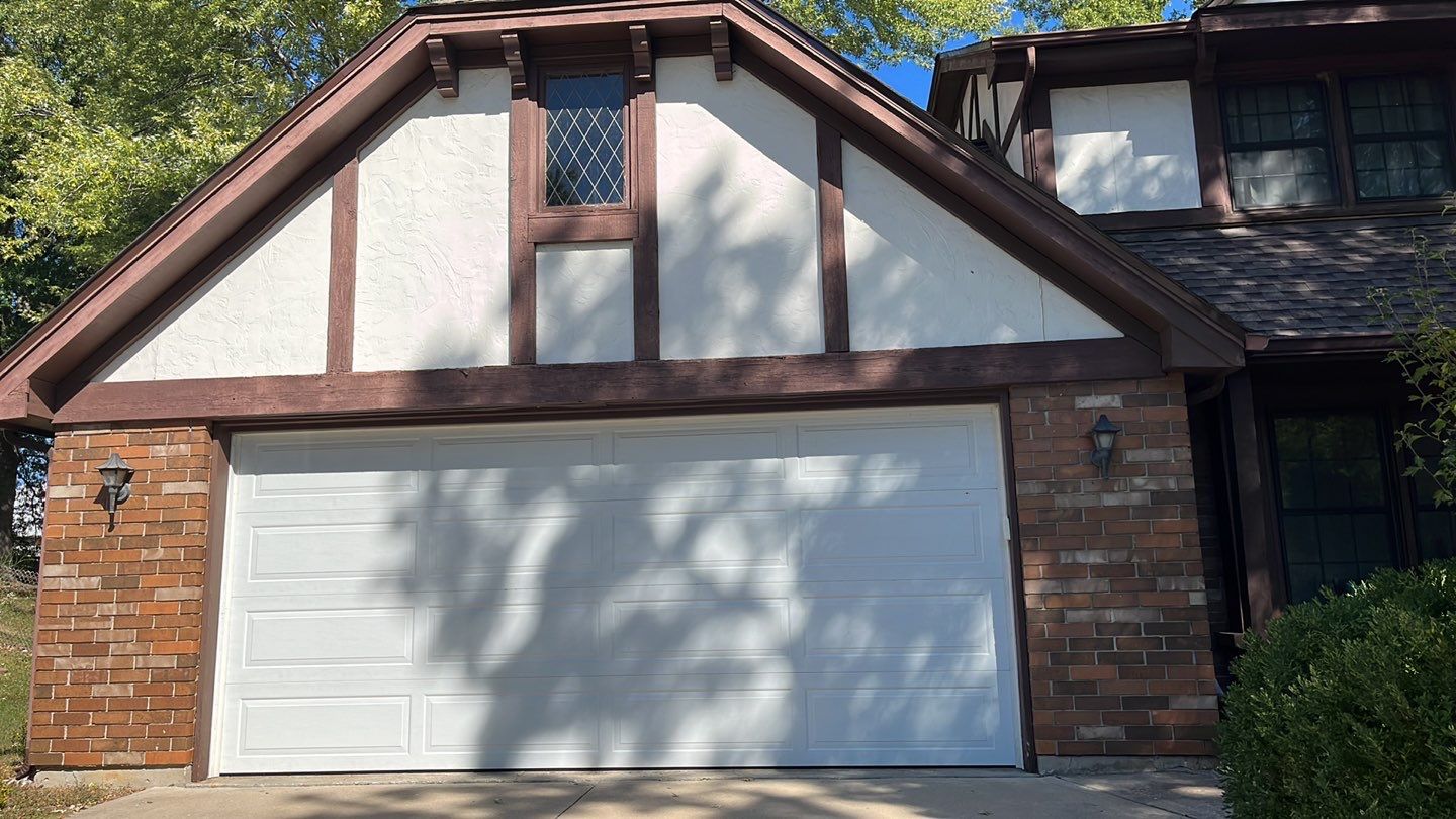 Siding Installation using Spruce Exterior Portfolio Vinyl Siding by EEC Windows, Siding & Roofing