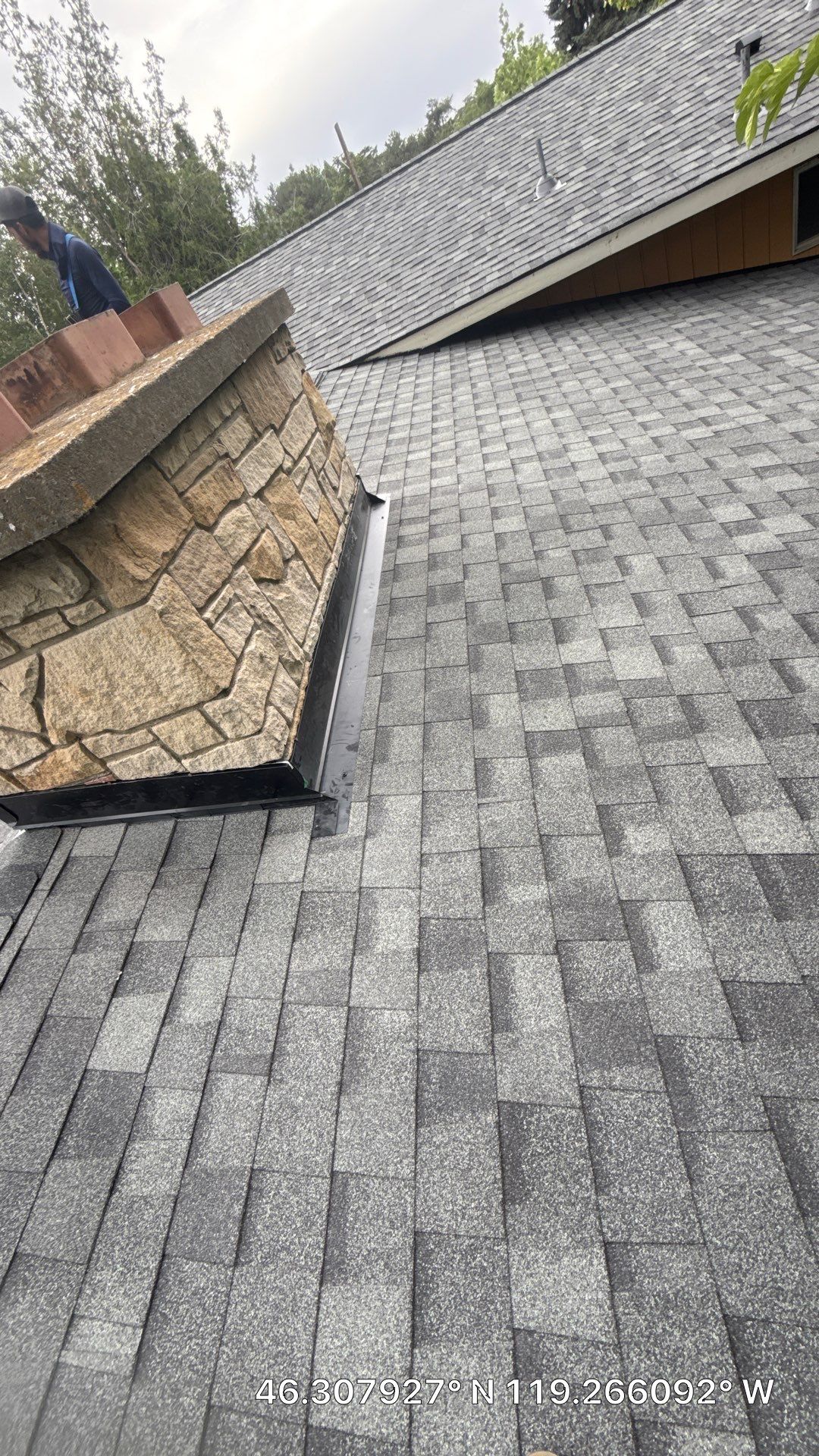 Richland Residential Roof Replacement Featuring Architectural Asphalt Shingles Harris Ave Richland, WA 99354 The Denali System - Certainteed Landmark® Shingle - Granite Gray by Alpine Roofing