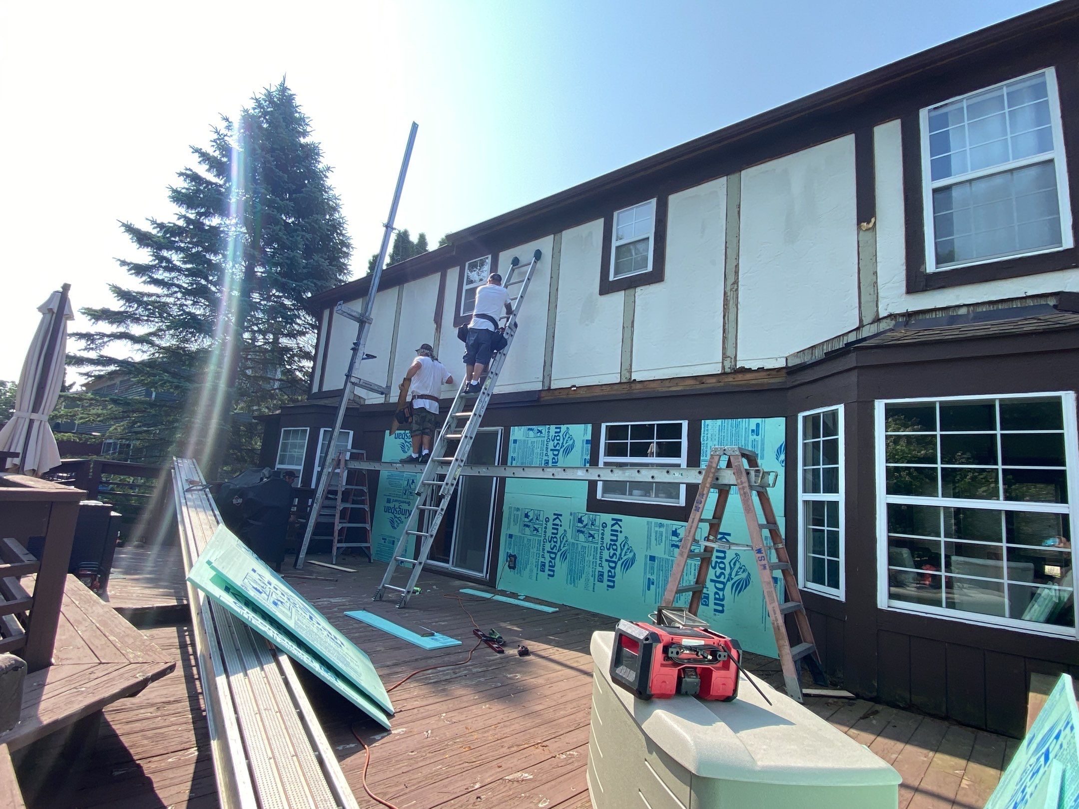 Siding Replacement using CertainTeed Restoration Classis D4 by 180 Contractors