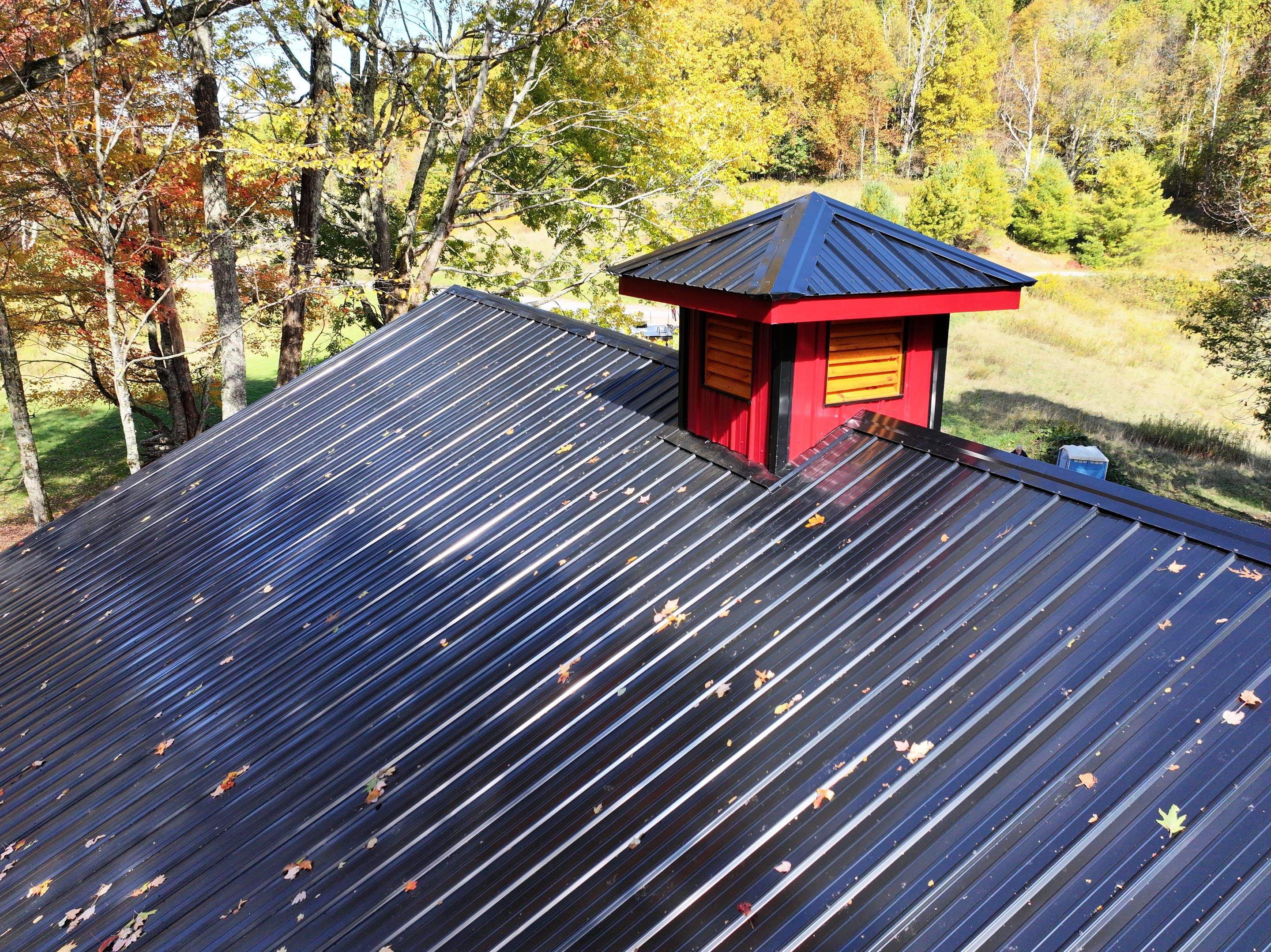Brodour Barndominium by Omnia Roofing