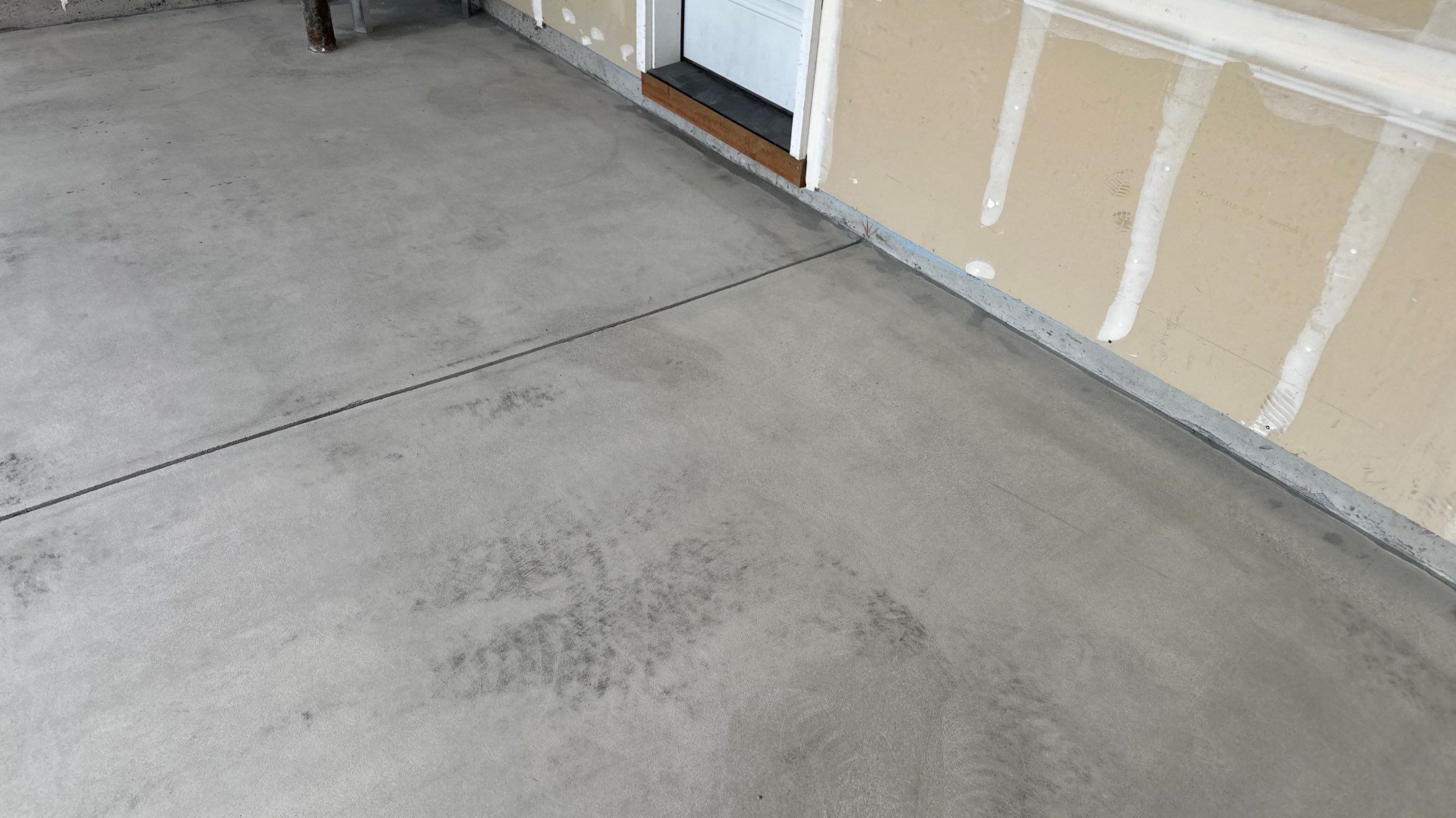 Garage Transformation using Smoke by Croc Coatings, LLC