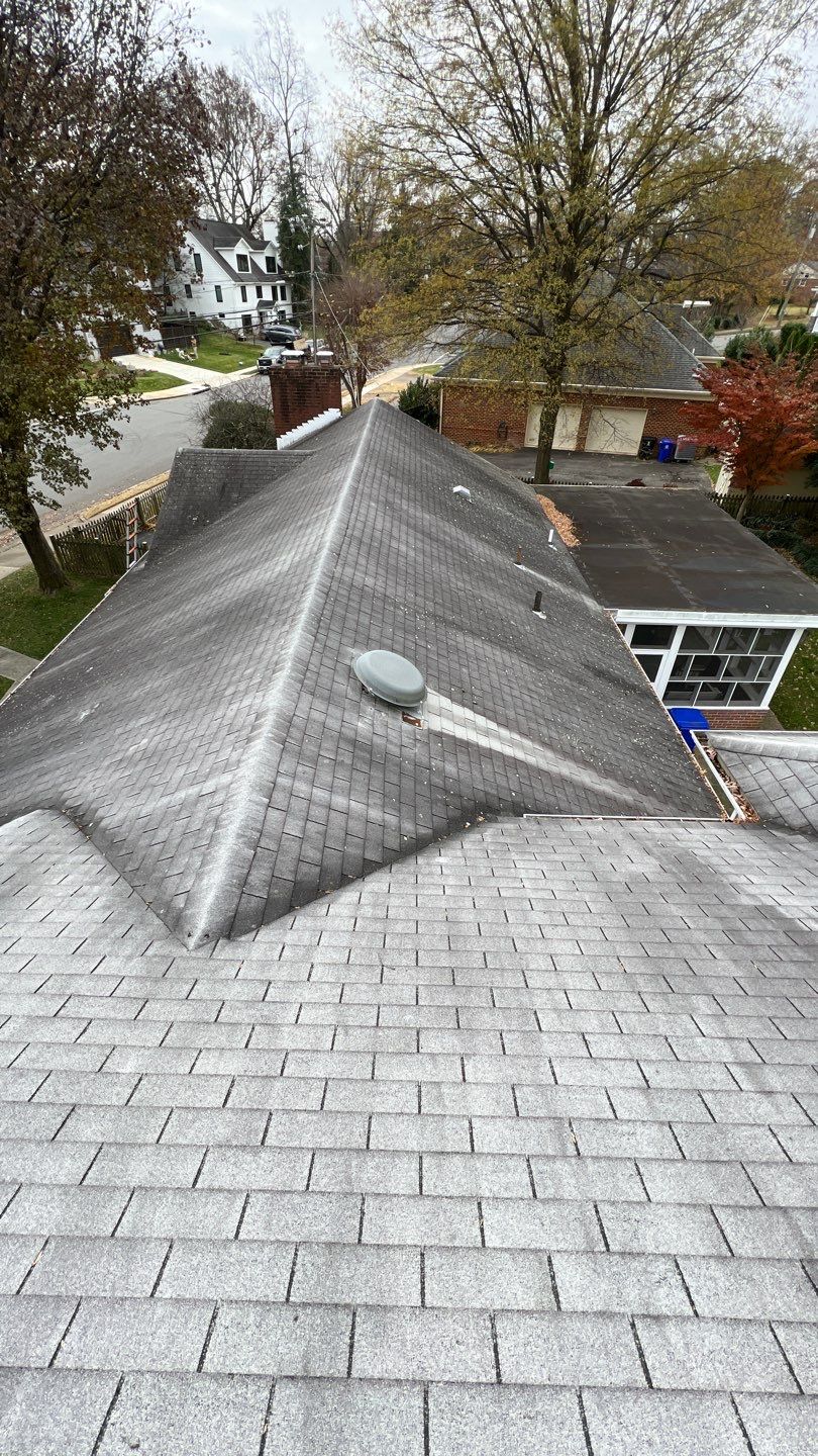 Arlington: CertainTeed Landmark Designer Shingles in Cobblestone Gray by RM Banning, Inc.