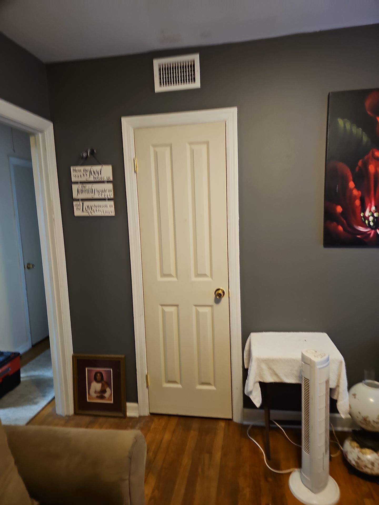 Handyman Projects by Hangman Mounting & Installation 