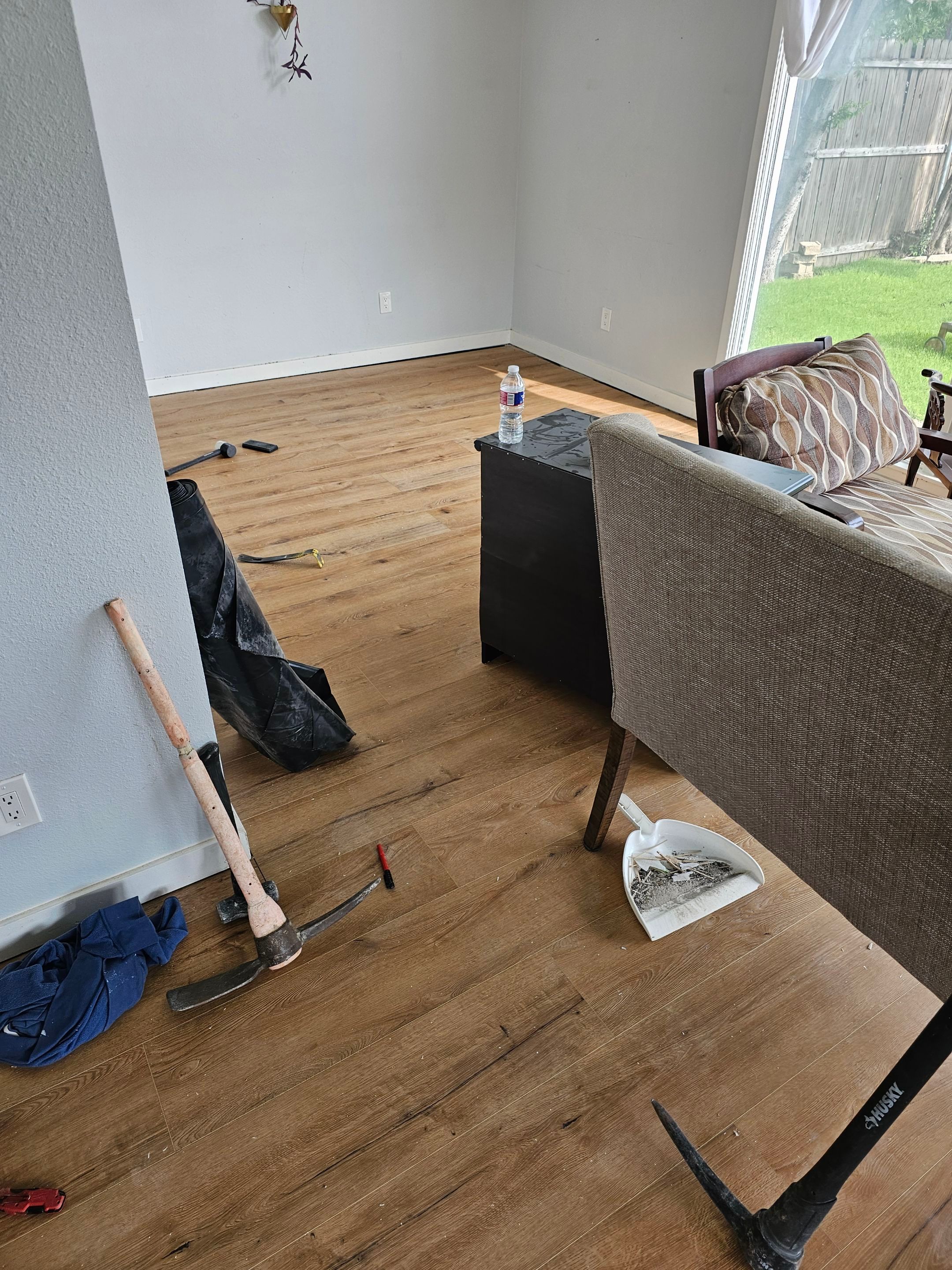 Laminate floor & fence by EL-GC LLC 