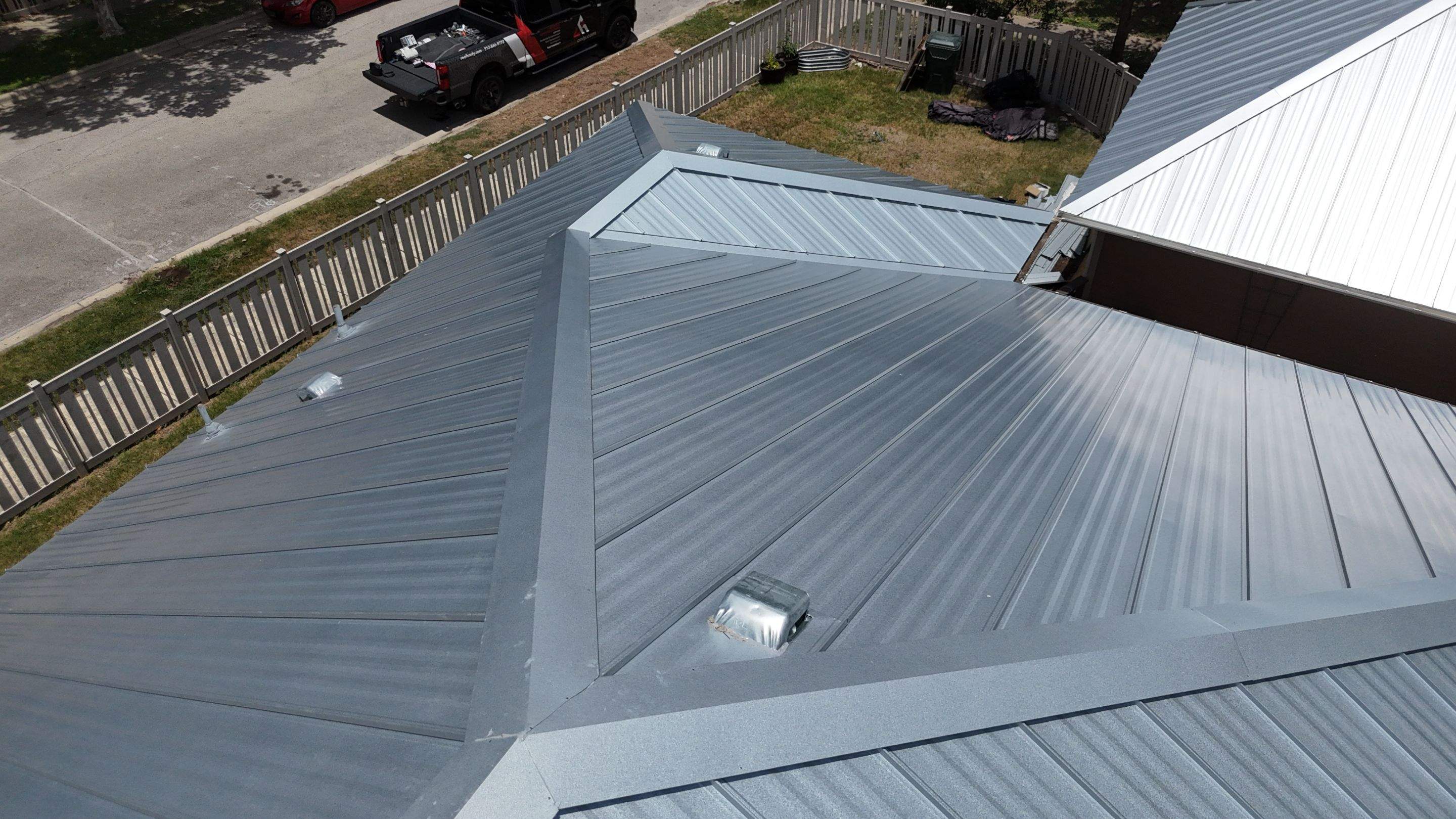 Snaplock Galvalume 24 Gauge Standing Seam - FastenerFF100 by RoofsOnly.com