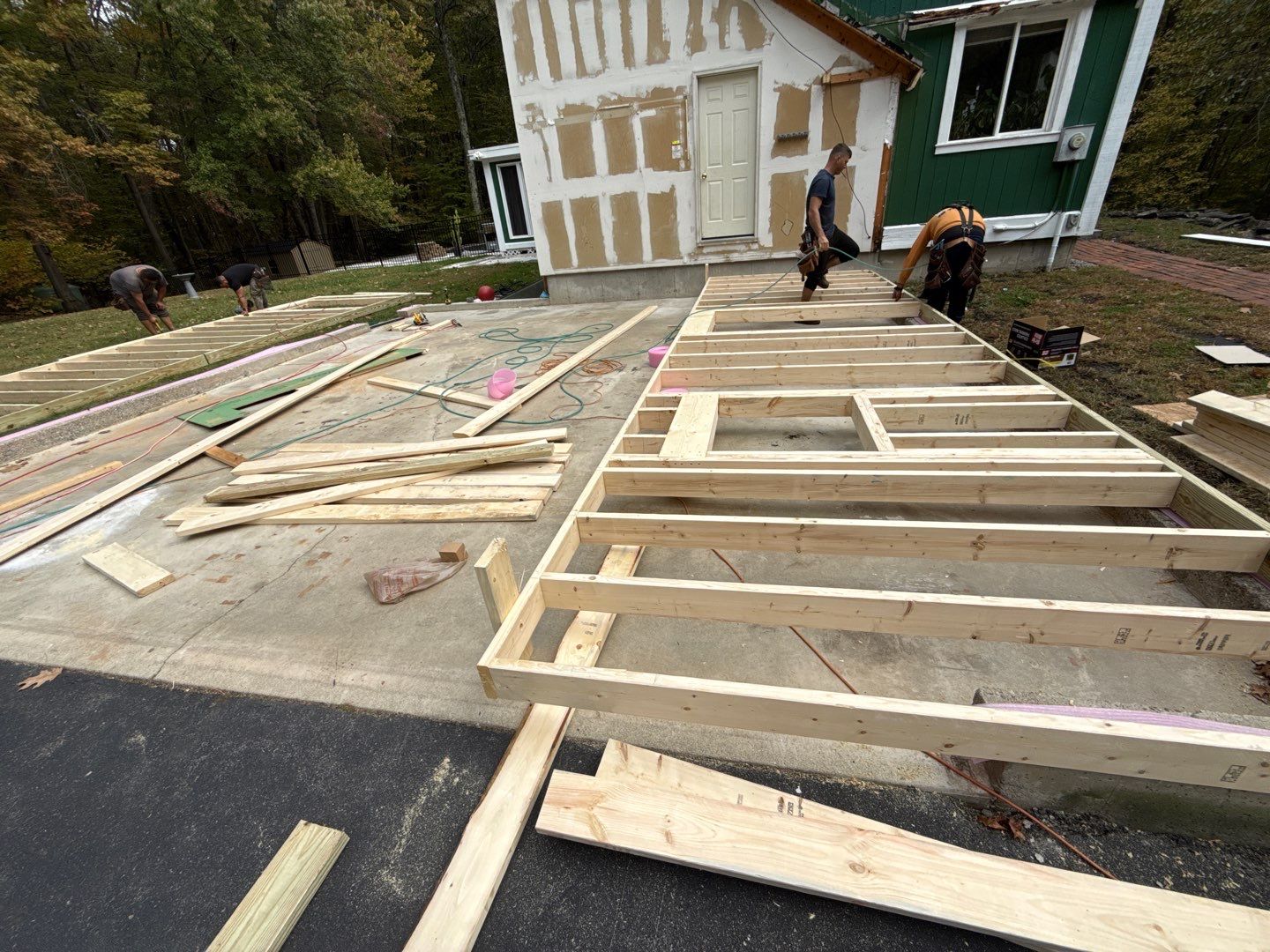 Custom ADU Construction with Vaulted In-Law Suite – LP SmartSide®, ZIP System® & Harvey® Windows by Sensible Home Solutions