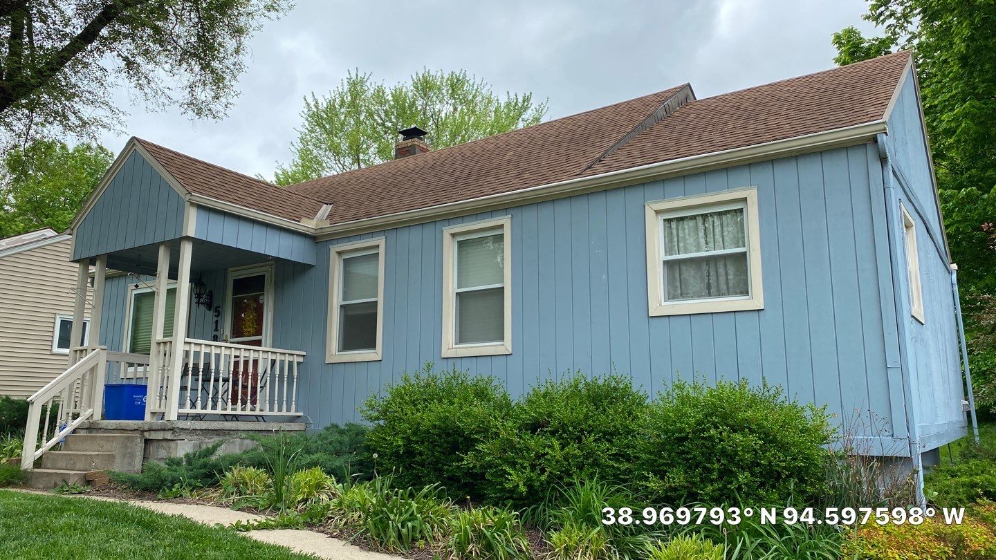 Siding Installation in KCMO by EEC  Windows, Siding & Roofing 