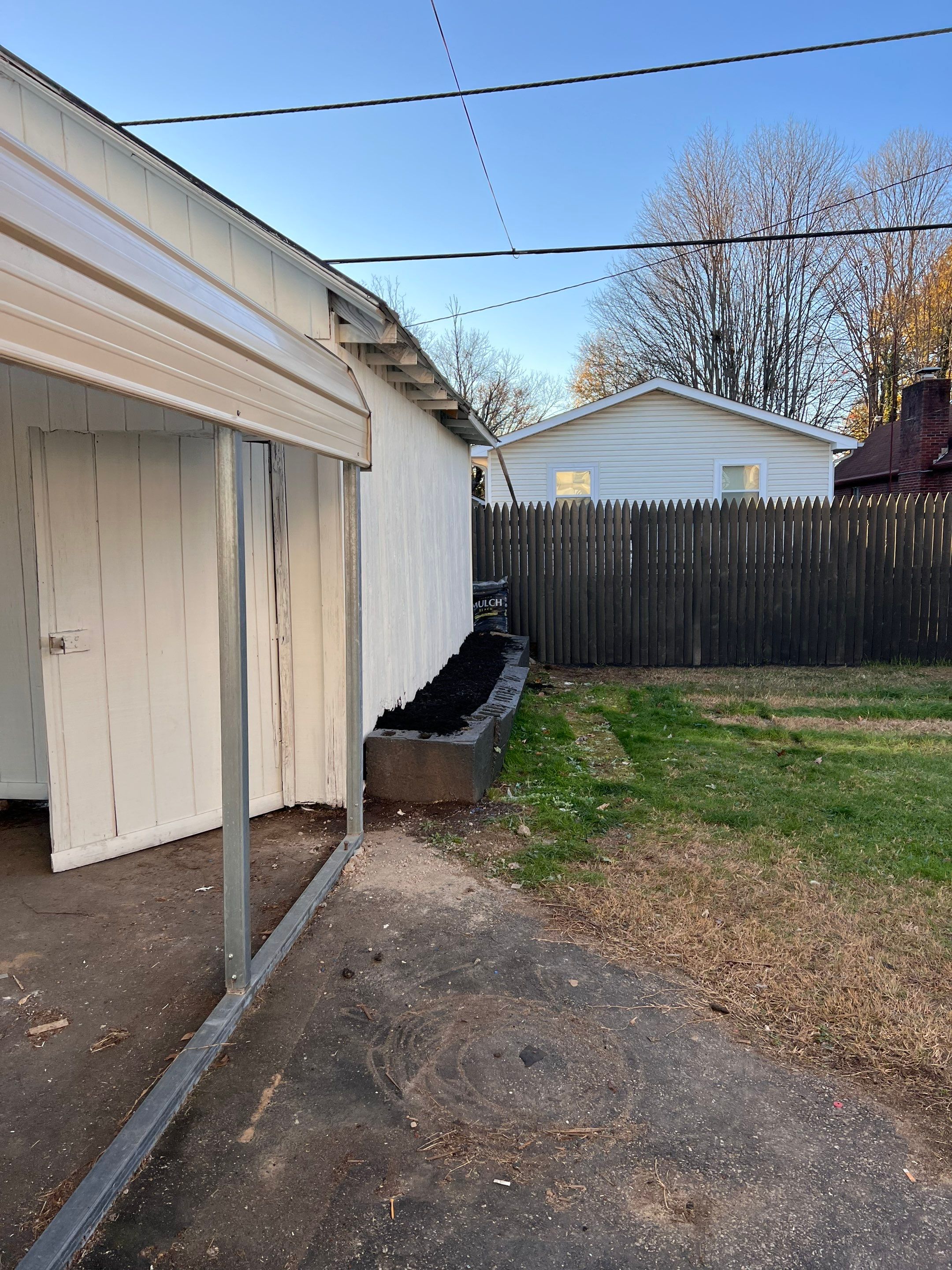 627 Cunningham in Saint Albans by MAJO