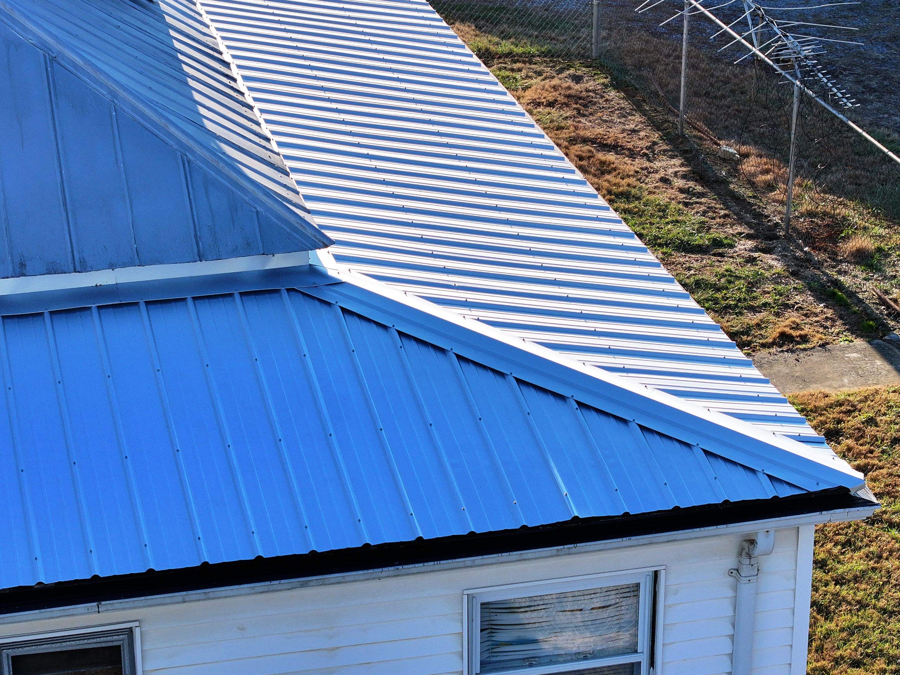 Holt Residence by Omnia Roofing