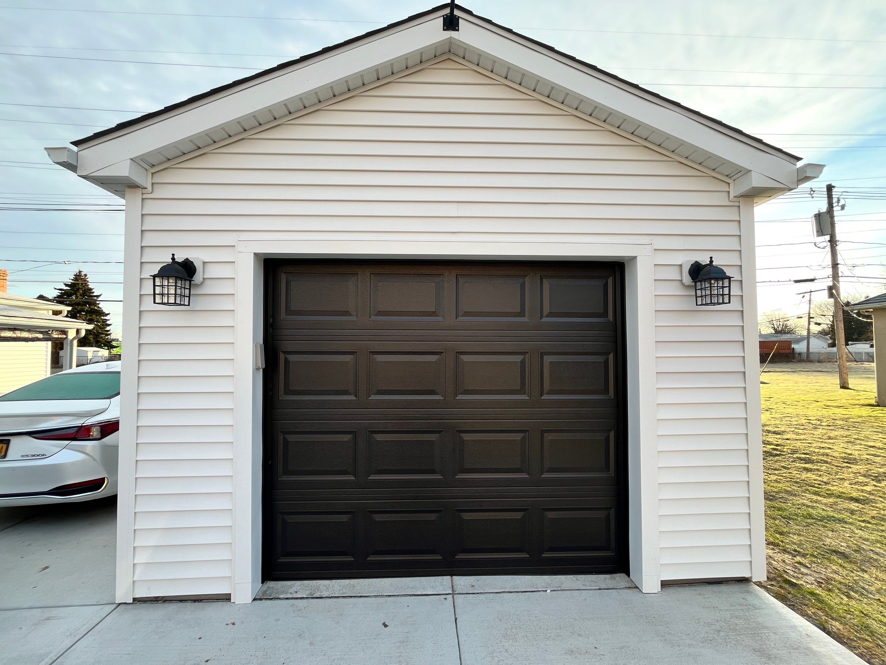 Garage by Ivy Lea Construction