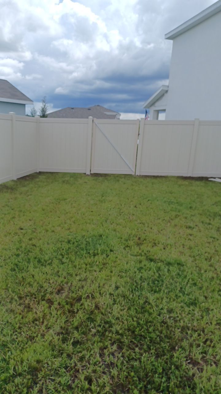 Parrish, FL White Vinyl Privacy Fence  by Asap fence and gates, LLC