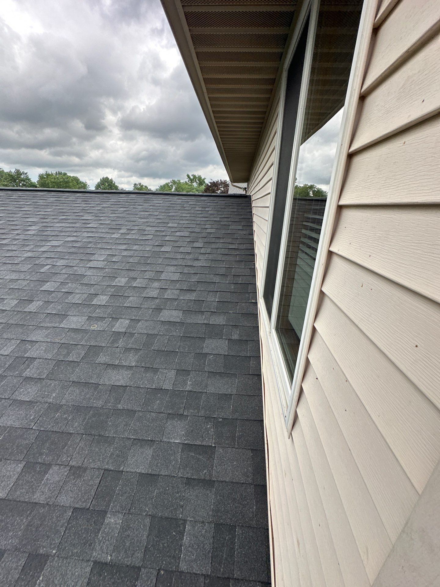 Wyant Drive in Mentor by Powers Roofing and Exteriors
