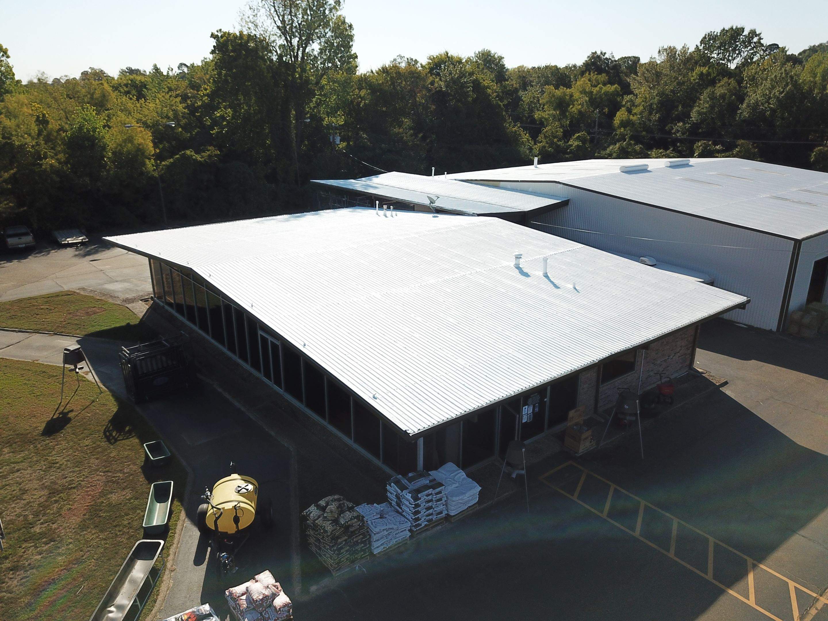 Sevier County Farmer's Co-Op by Hostetler Roofing