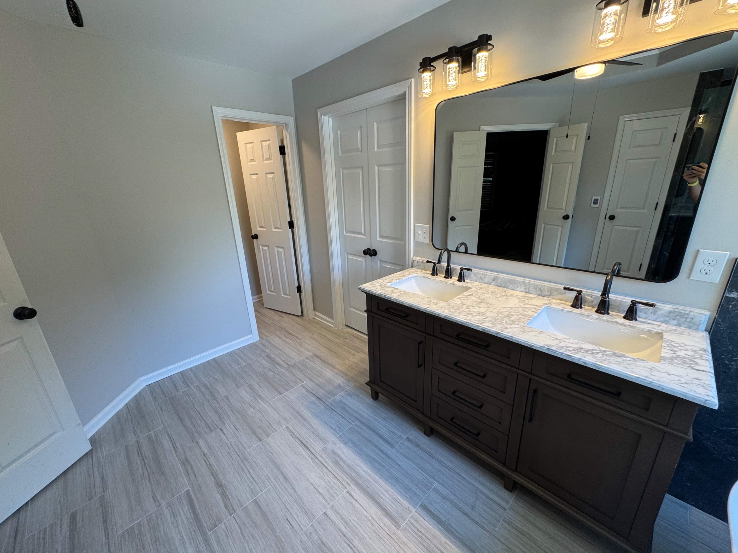 Master bathroom renovation by Prudencio