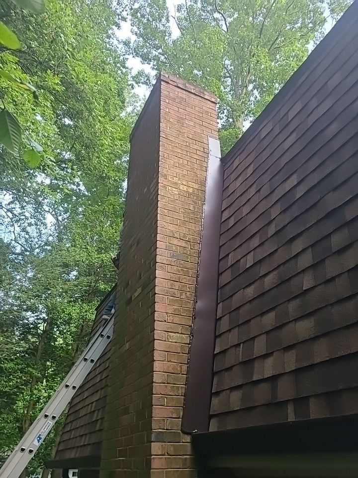 Fairfax Station: CertainTeed Landmark Pro Designer Shingles in Max Def Resawn Shake by RM Banning, Inc.