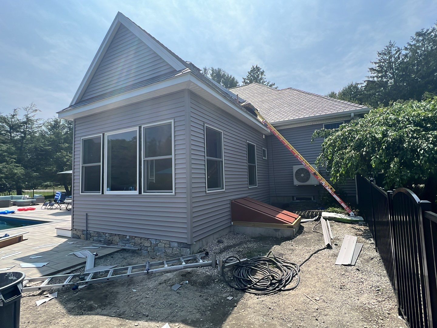 Jamestown - Designer Composite Shingle by Rinaldi Brothers