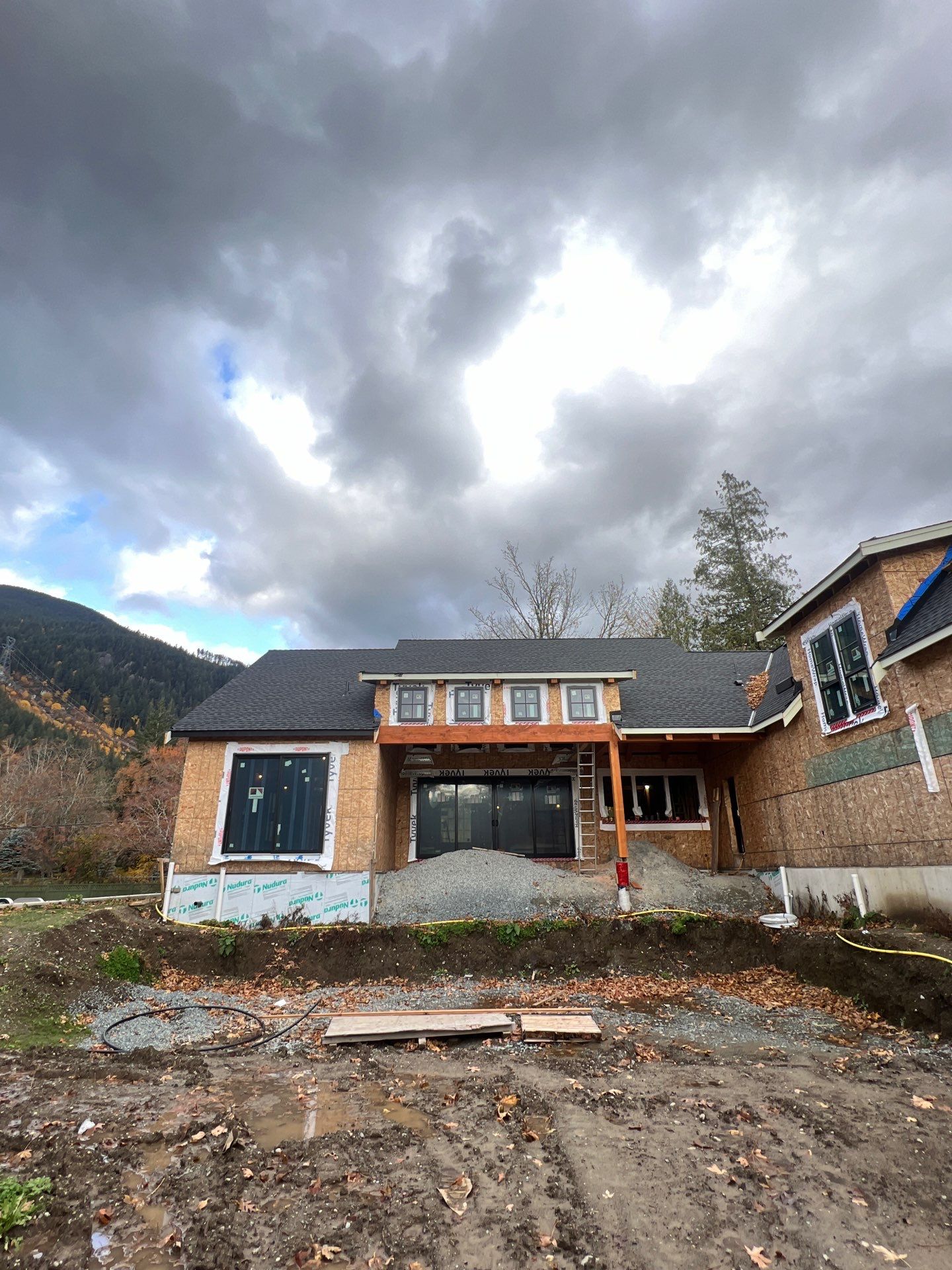 Residential Roofing Installation using GAF Charcoal HDZ by Top Notch Roofing Inc