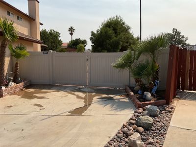 Fence Installation using Vinyl