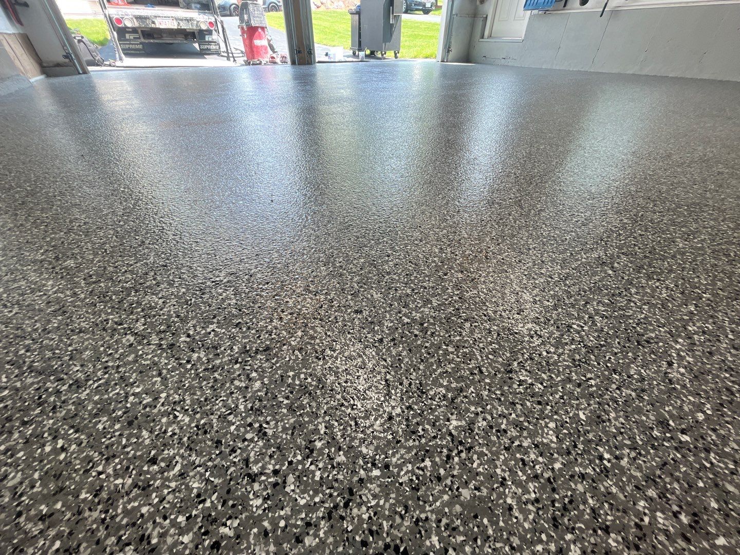 Garage in Nashua, NH 03062 by Symphony Concrete Coatings