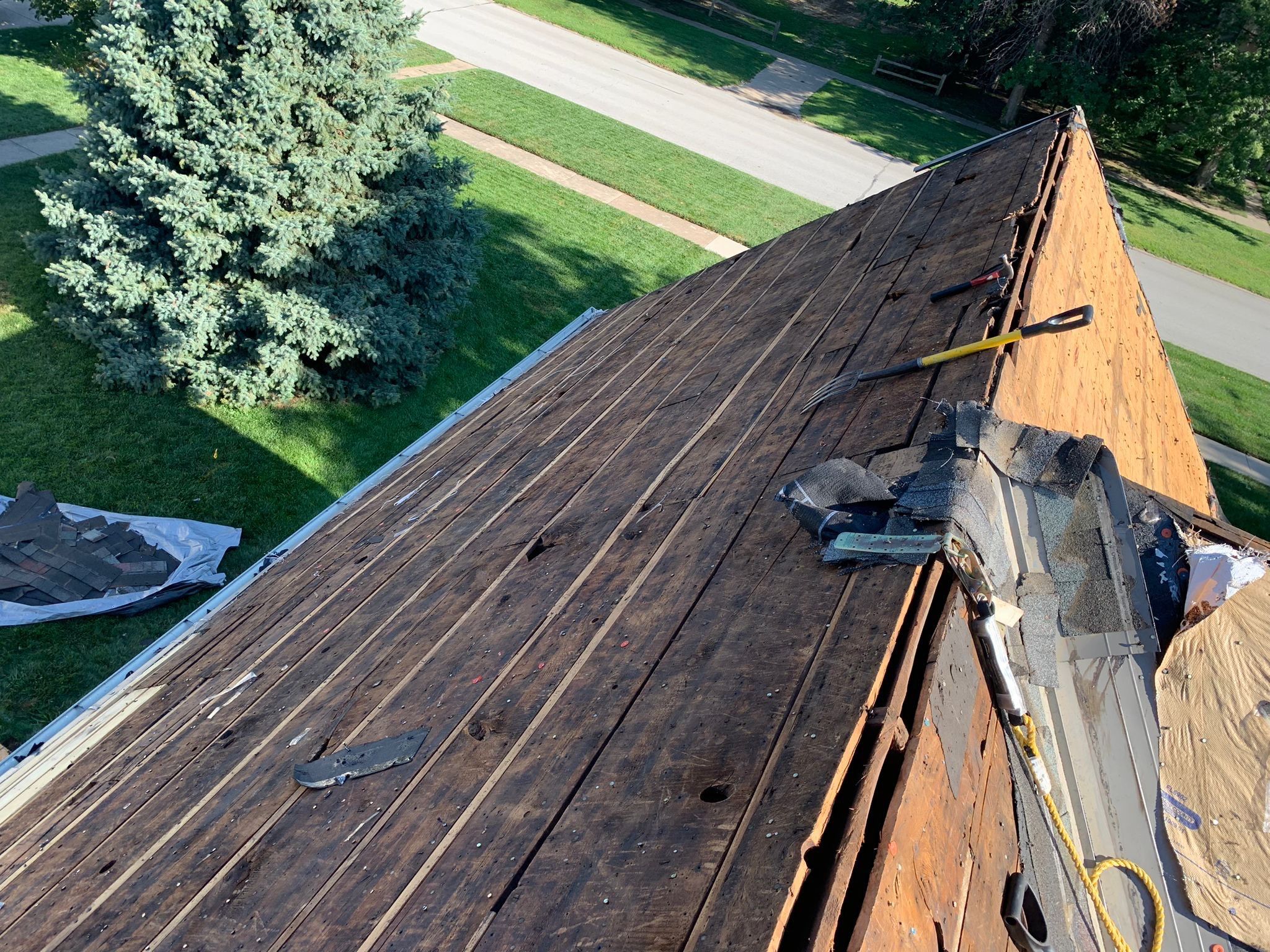Residential Roofing Installation using Owens Corning Duration Colonial Slate by Lightning Exteriors